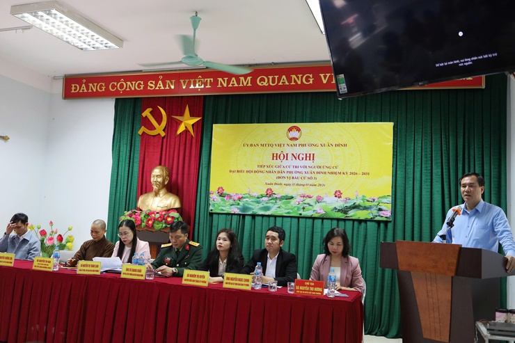Cử tri đơn vị bầu cử số 3 đối thoại thẳng thắn với các ứng cử viên HĐND phường Xuân Phương