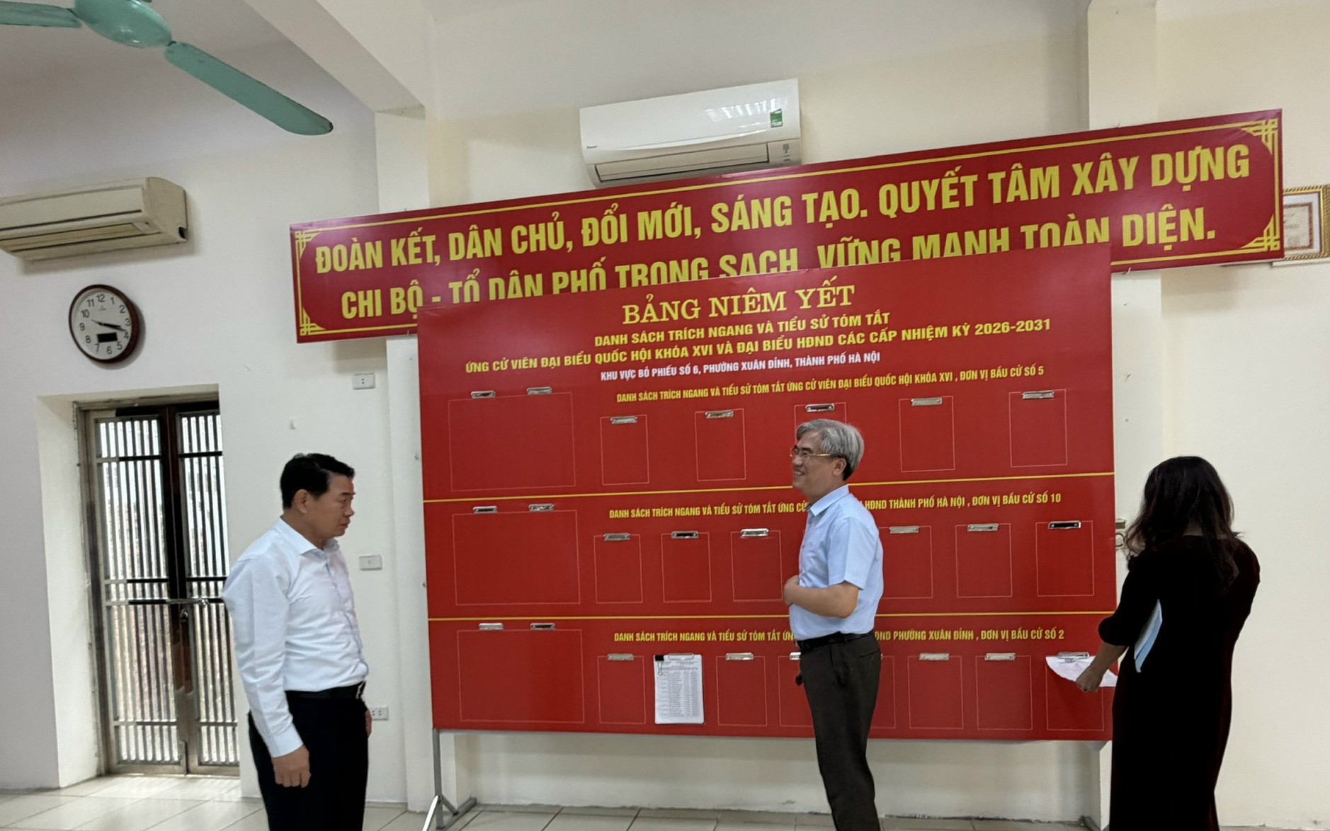 Phường Xuân Đỉnh rà soát toàn diện công tác chuẩn bị bầu cử, bảo đảm “sáng - xanh - sạch - đẹp” tại các điểm bỏ phiếu