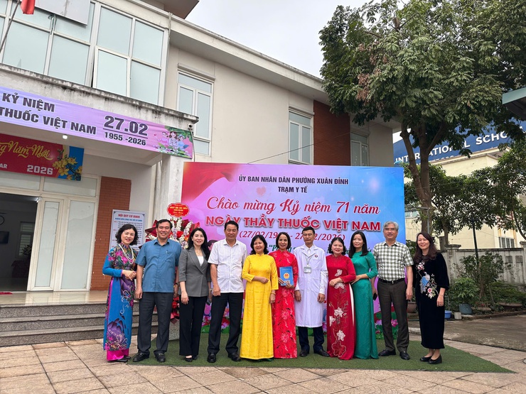 Trạm Y tế phường Xuân Đỉnh phát huy truyền thống “Lương y như từ mẫu”, đẩy mạnh chuyển đổi số chăm sóc sức khỏe nhân dân