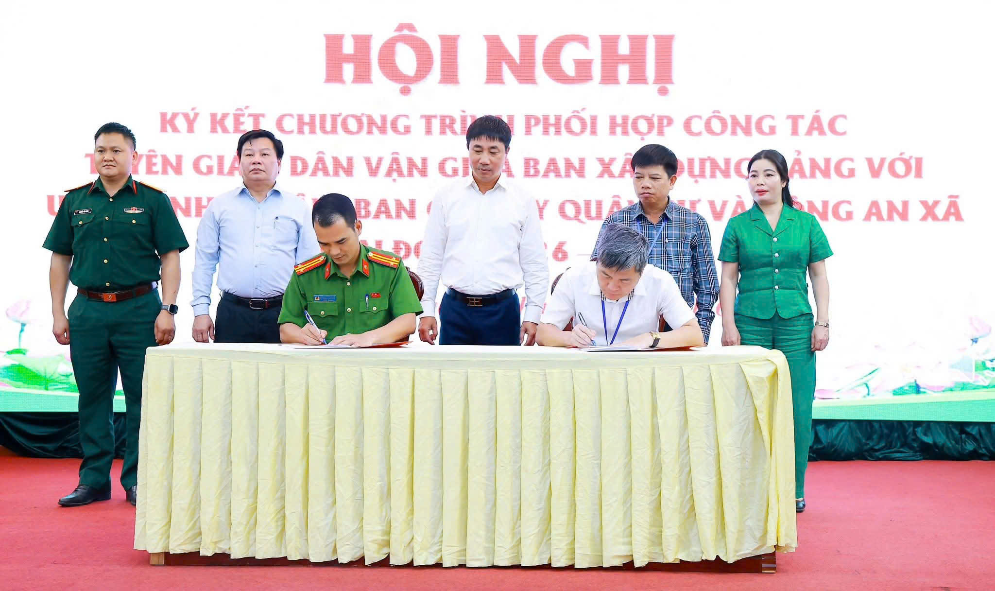 Xã Yên Xuân ký kết chương trình phối hợp công tác Tuyên giáo - Dân vận, tăng cường đồng bộ trong hệ thống chính trị giai đoạn 2026-2030