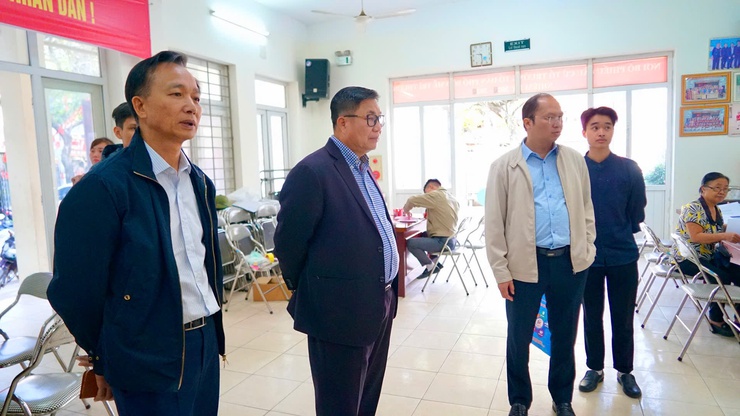 Phường Từ Liêm rà soát toàn diện công tác chuẩn bị bầu cử tại các điểm bỏ phiếu