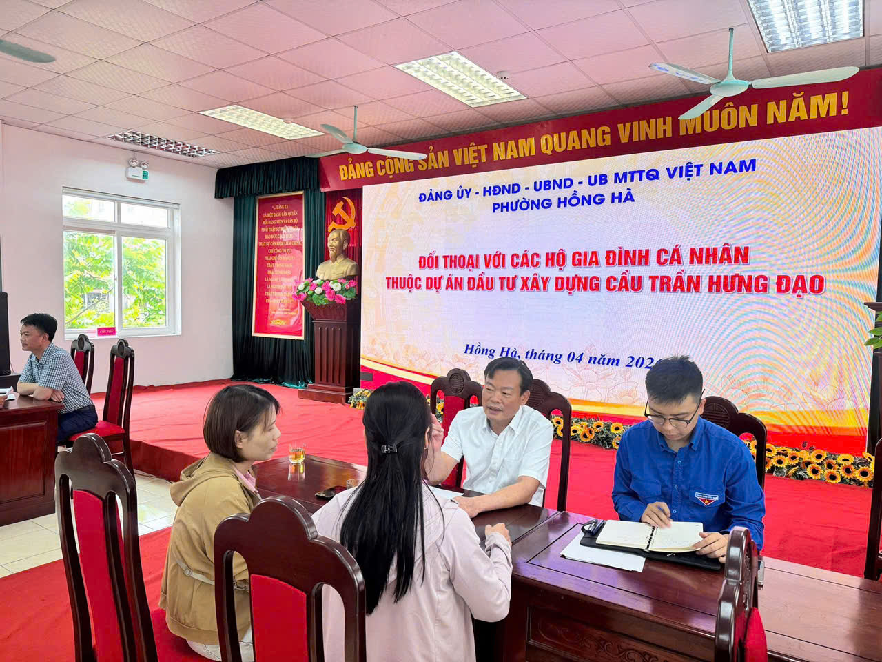Phường Hồng Hà tăng tốc giải phóng mặt bằng, làm việc xuyên kỳ nghỉ, bảo đảm tiến độ dự án cầu Tứ Liên và cầu Trần Hưng Đạo