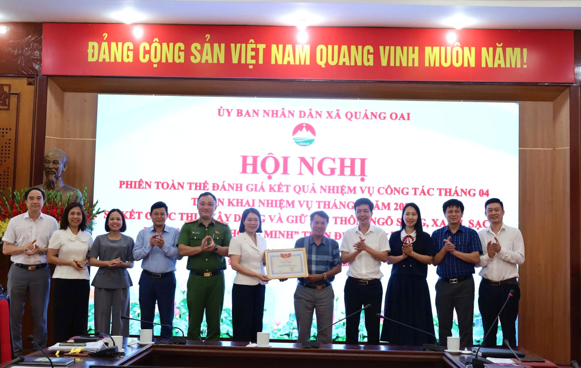 Xã Quảng Oai tăng tốc điều hành phát triển kinh tế - xã hội, đẩy mạnh phong trào xây dựng môi trường sống sáng, xanh, sạch, đẹp