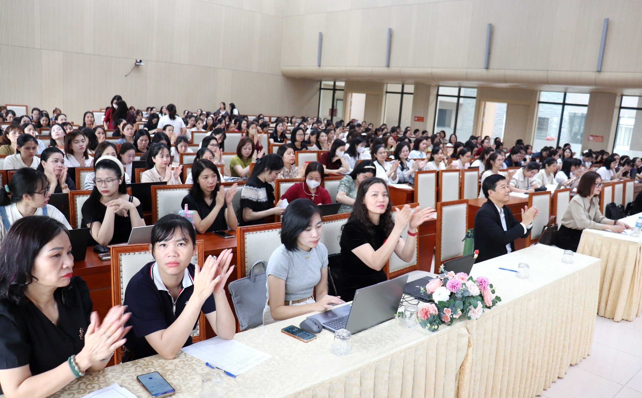 Phường Kiến Hưng đẩy mạnh ứng dụng AI trong giáo dục mầm non, nâng cao năng lực chuyển đổi số cho hơn 300 giáo viên