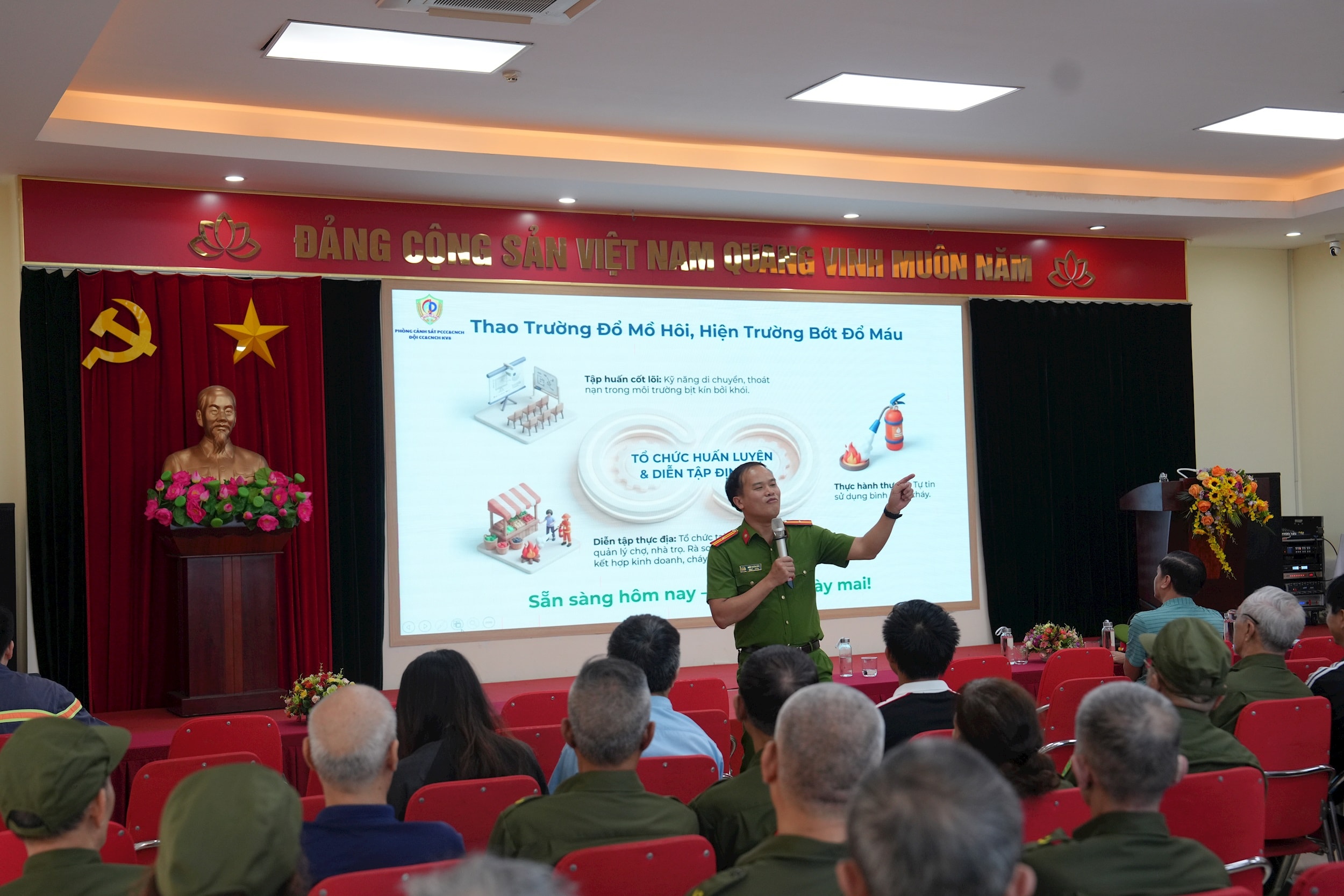 Phường Ba Đình nâng cao năng lực lực lượng cơ sở, chủ động phòng ngừa cháy nổ từ địa bàn dân cư