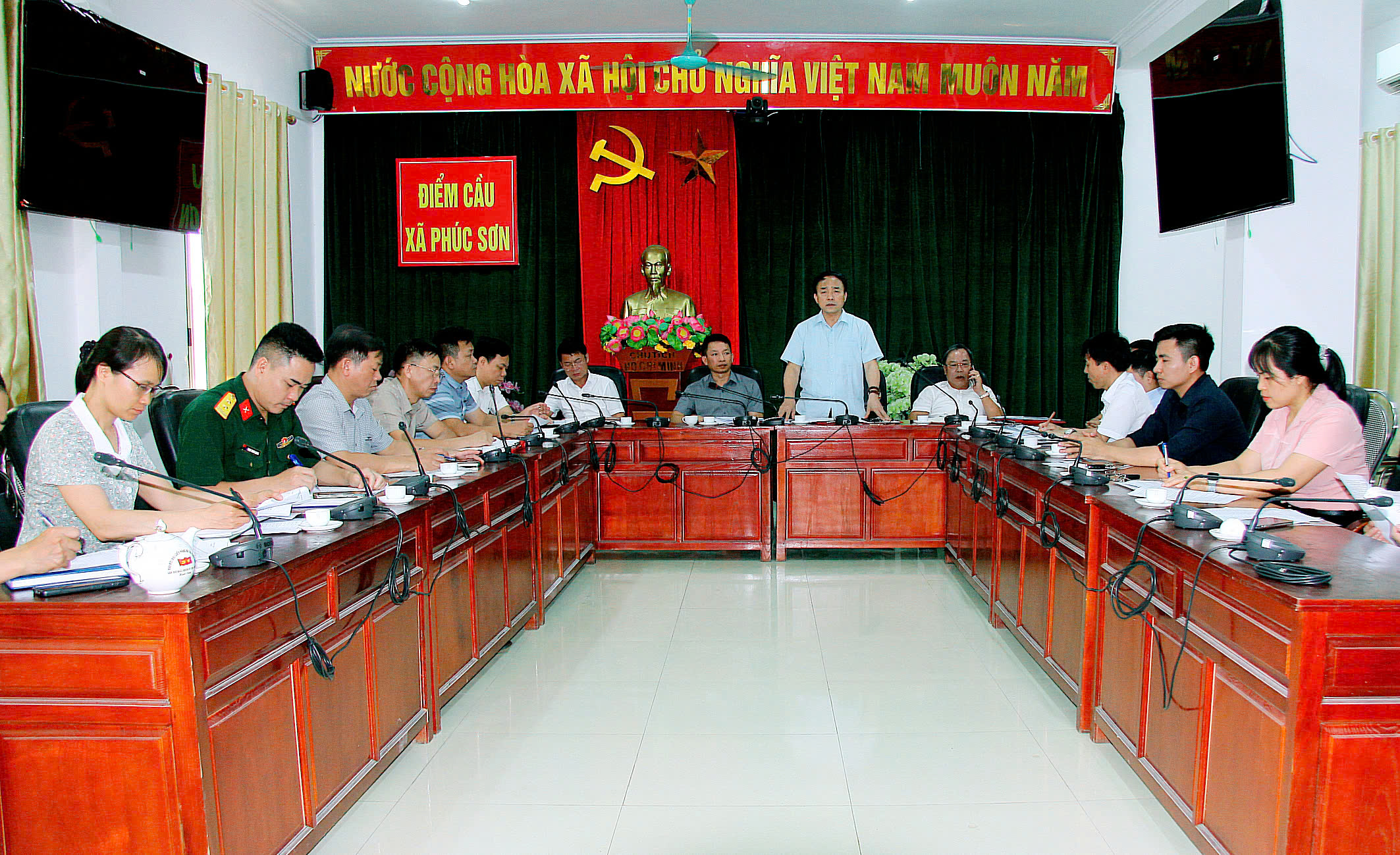 Xã Phúc Sơn khẩn trương triển khai sắp xếp thôn, nâng cao hiệu quả hoạt động hệ thống chính trị ở cơ sở
