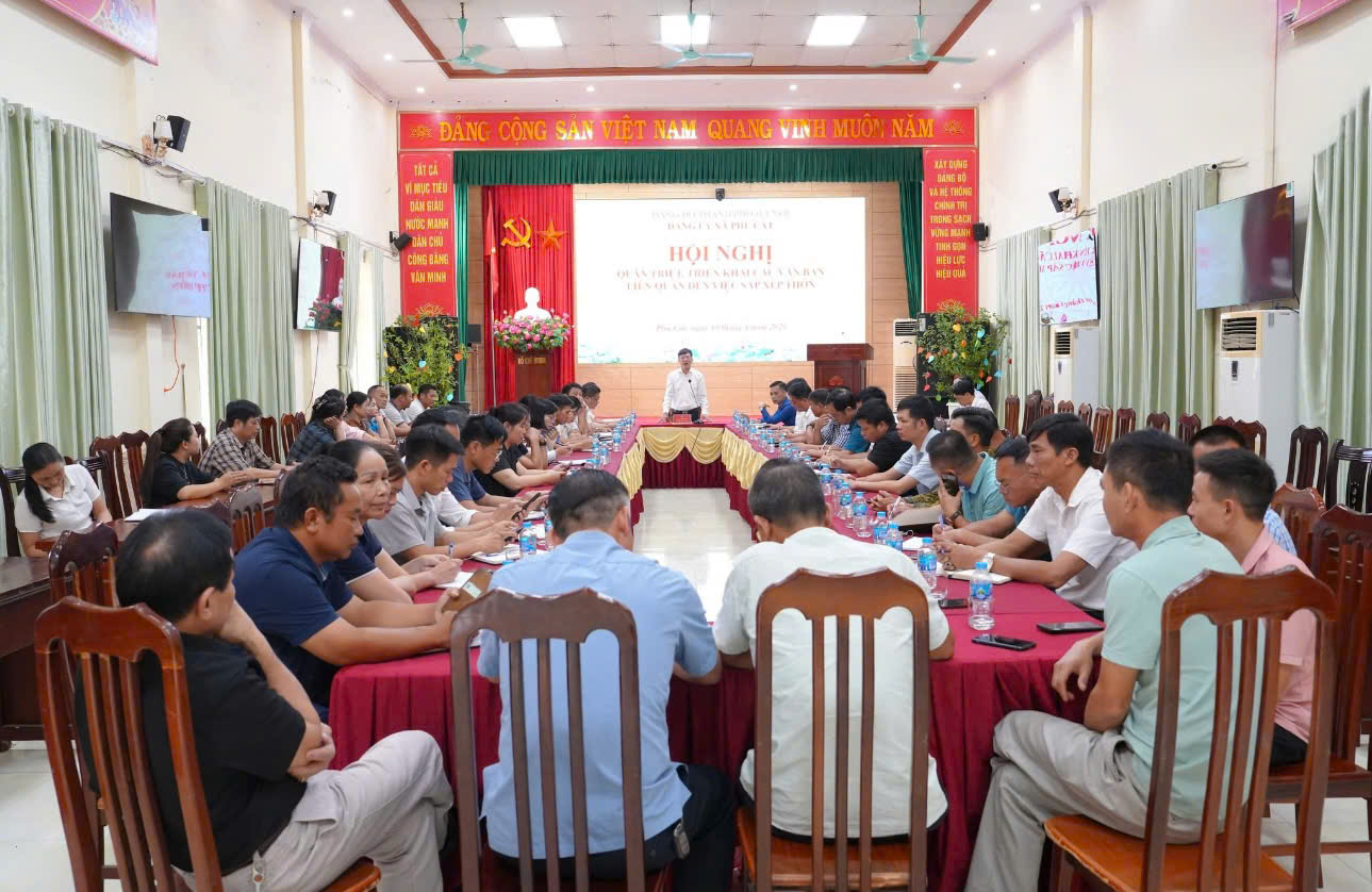 Xã Phú Cát triển khai lấy ý kiến nhân dân về Đề án sắp xếp thôn, tạo đồng thuận từ cơ sở