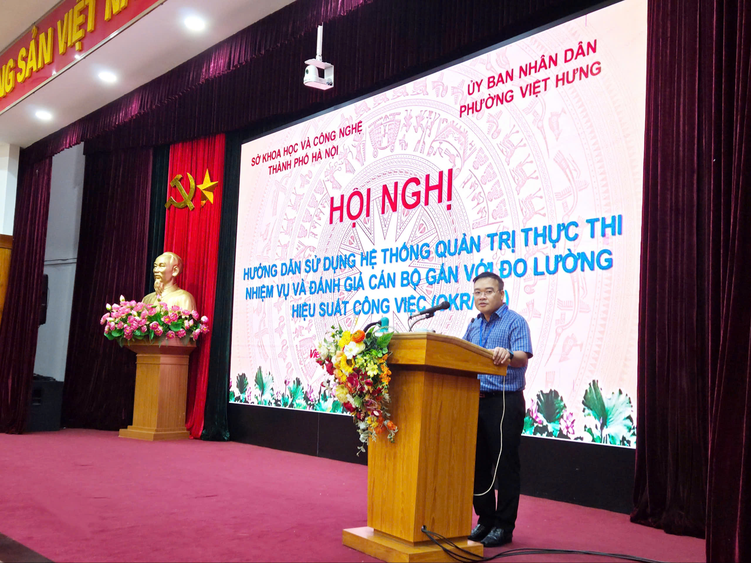 Phường Việt Hưng đẩy mạnh ứng dụng HanoiWork, đổi mới đánh giá cán bộ theo phương pháp OKR/KPI