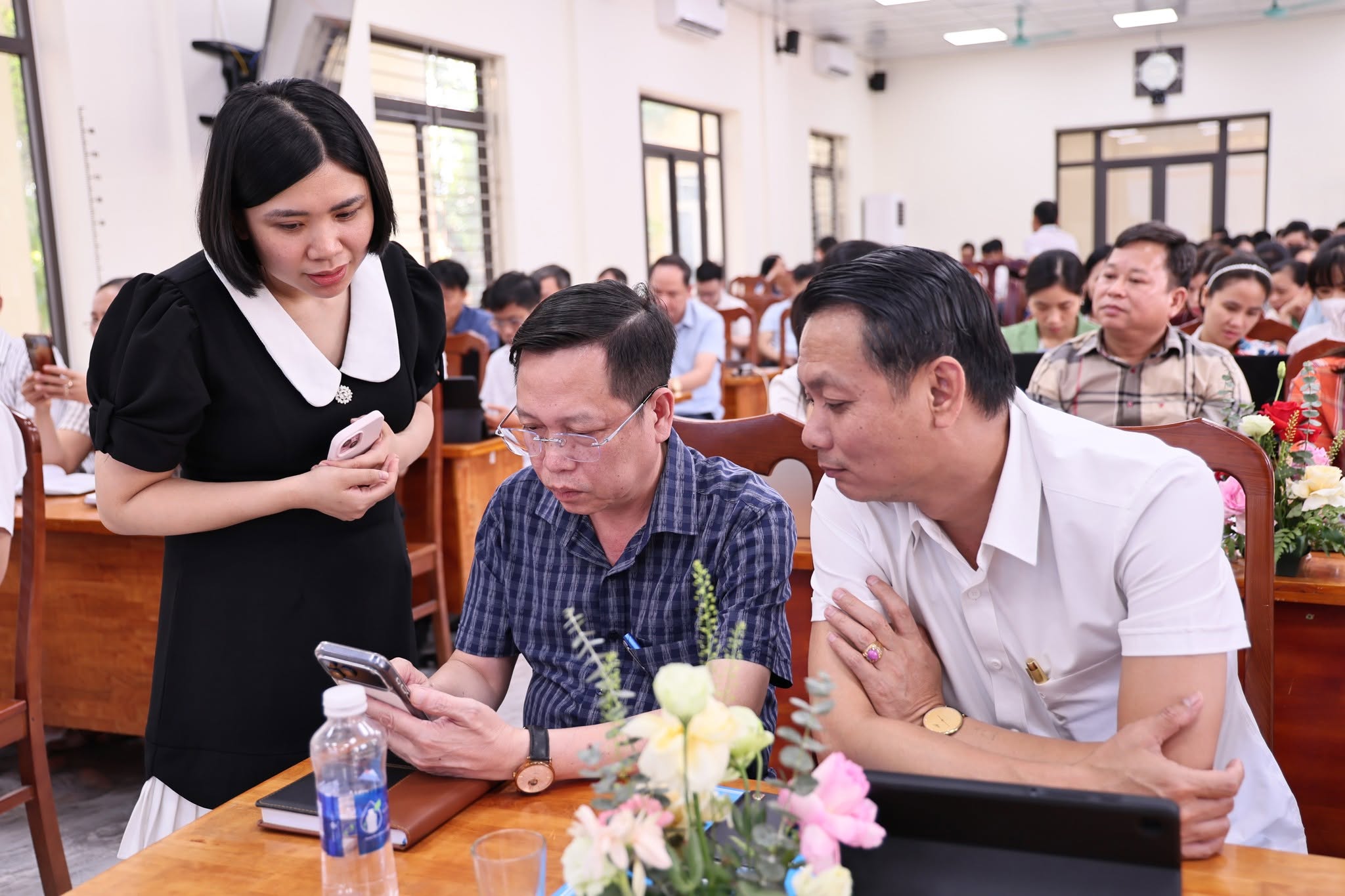 Xã Hòa Xá tăng tốc chuyển đổi số, đưa quản trị công việc bằng dữ liệu vào thực tiễn điều hành