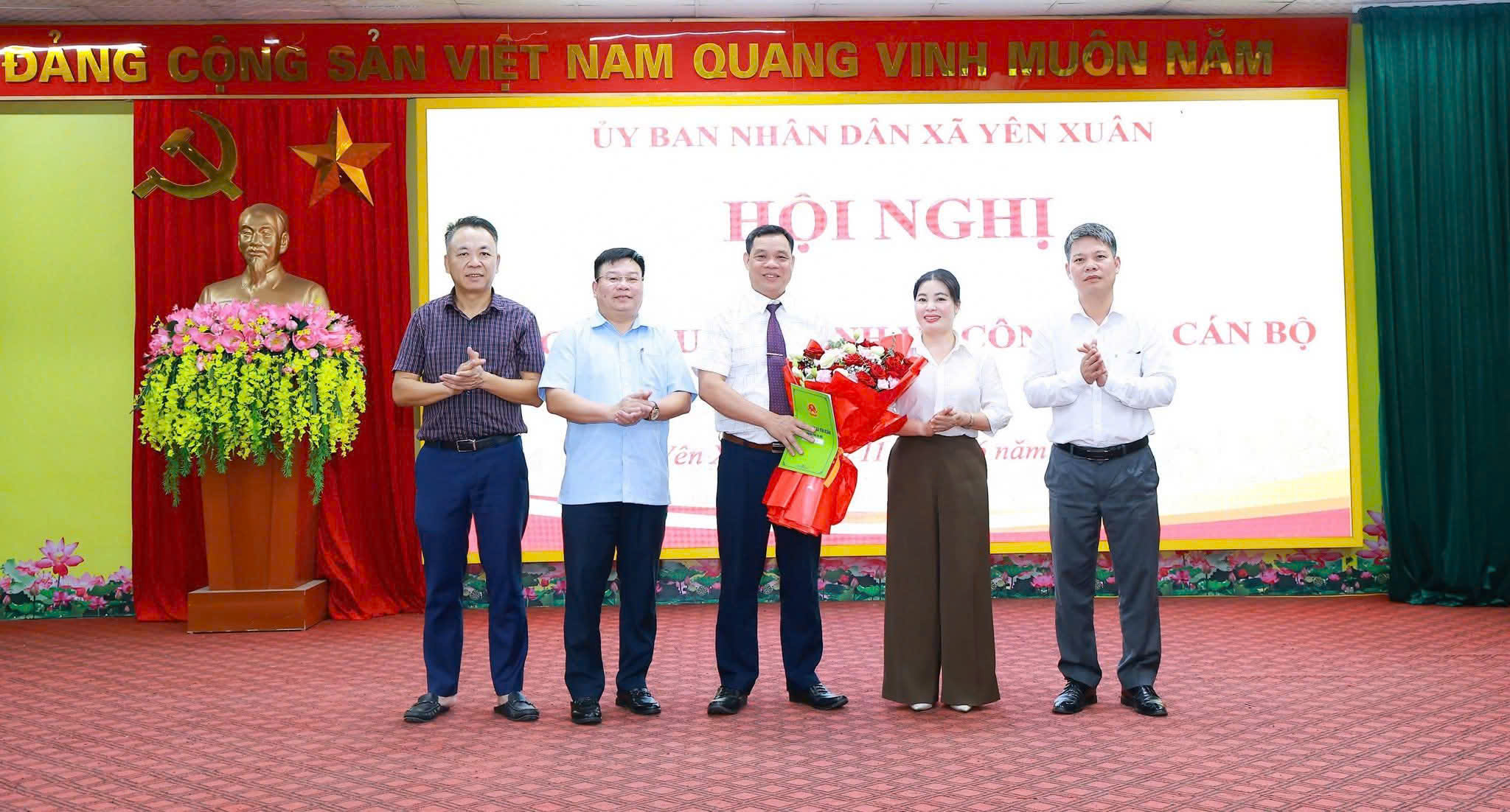 Xã Yên Xuân kiện toàn nhân sự Trung tâm Dịch vụ tổng hợp, nâng cao chất lượng phục vụ người dân
