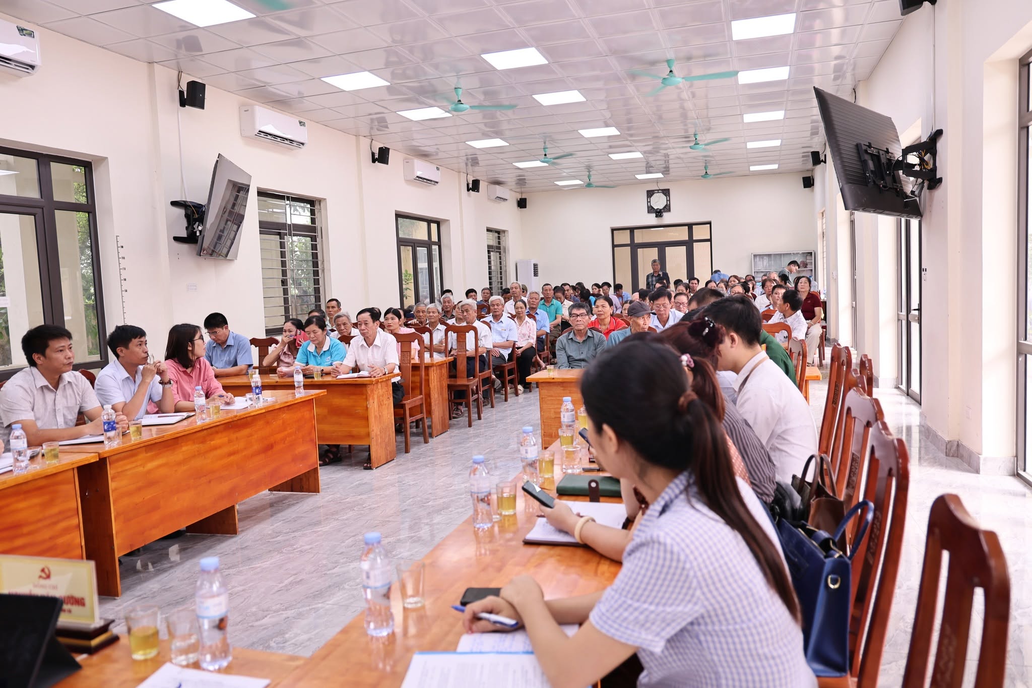 Xã Hòa Xá đối thoại trực tiếp với người dân, nâng cao chất lượng giải quyết thủ tục hành chính