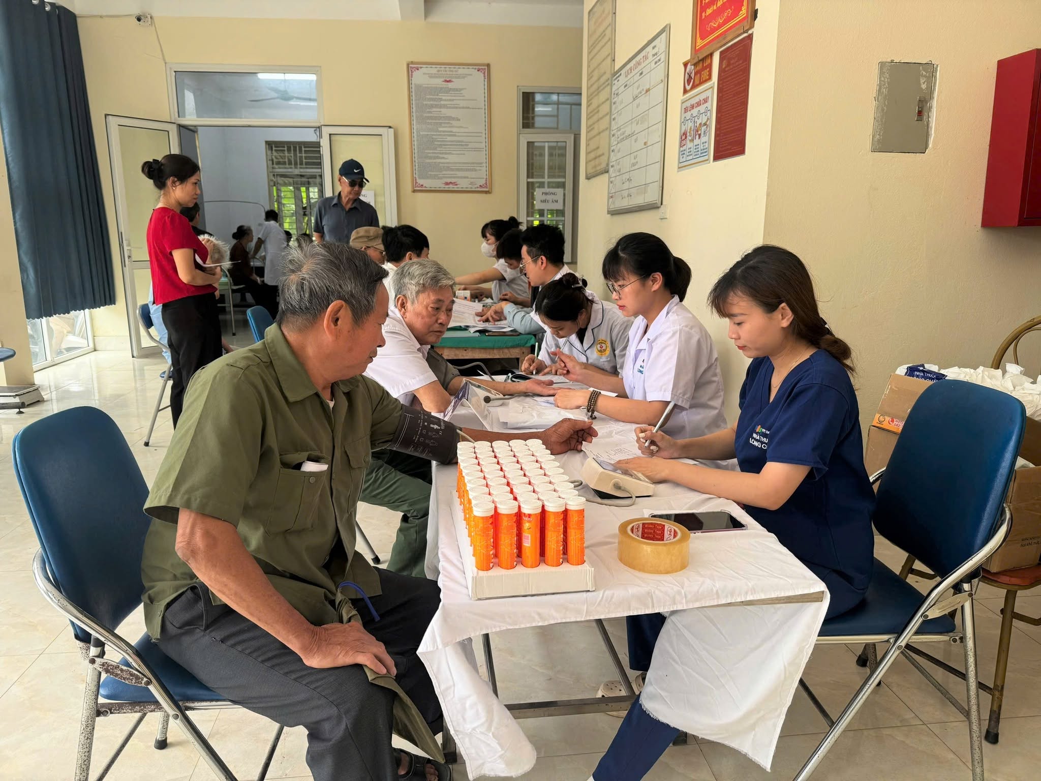 Xã An Khánh lan tỏa nghĩa tình tri ân qua chương trình chăm sóc sức khỏe người có công