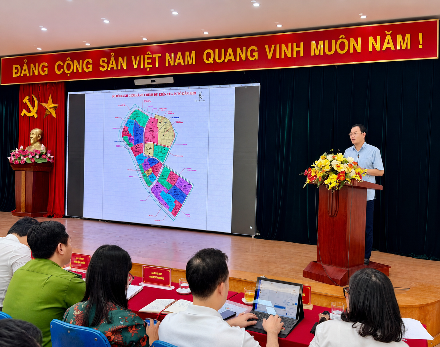 Phường Láng khẩn trương lấy ý kiến người dân về Đề án sắp xếp, đặt tên tổ dân phố