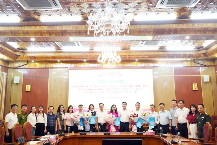 Phường Chương Mỹ trao quyết định bổ nhiệm, điều động cán bộ lãnh đạo, quản lý