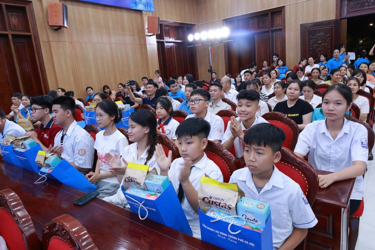 Phát động Tháng hành động vì trẻ em năm 2026 với chủ đề “Trẻ em hạnh phúc, an toàn, vững bước trong kỷ nguyên số”