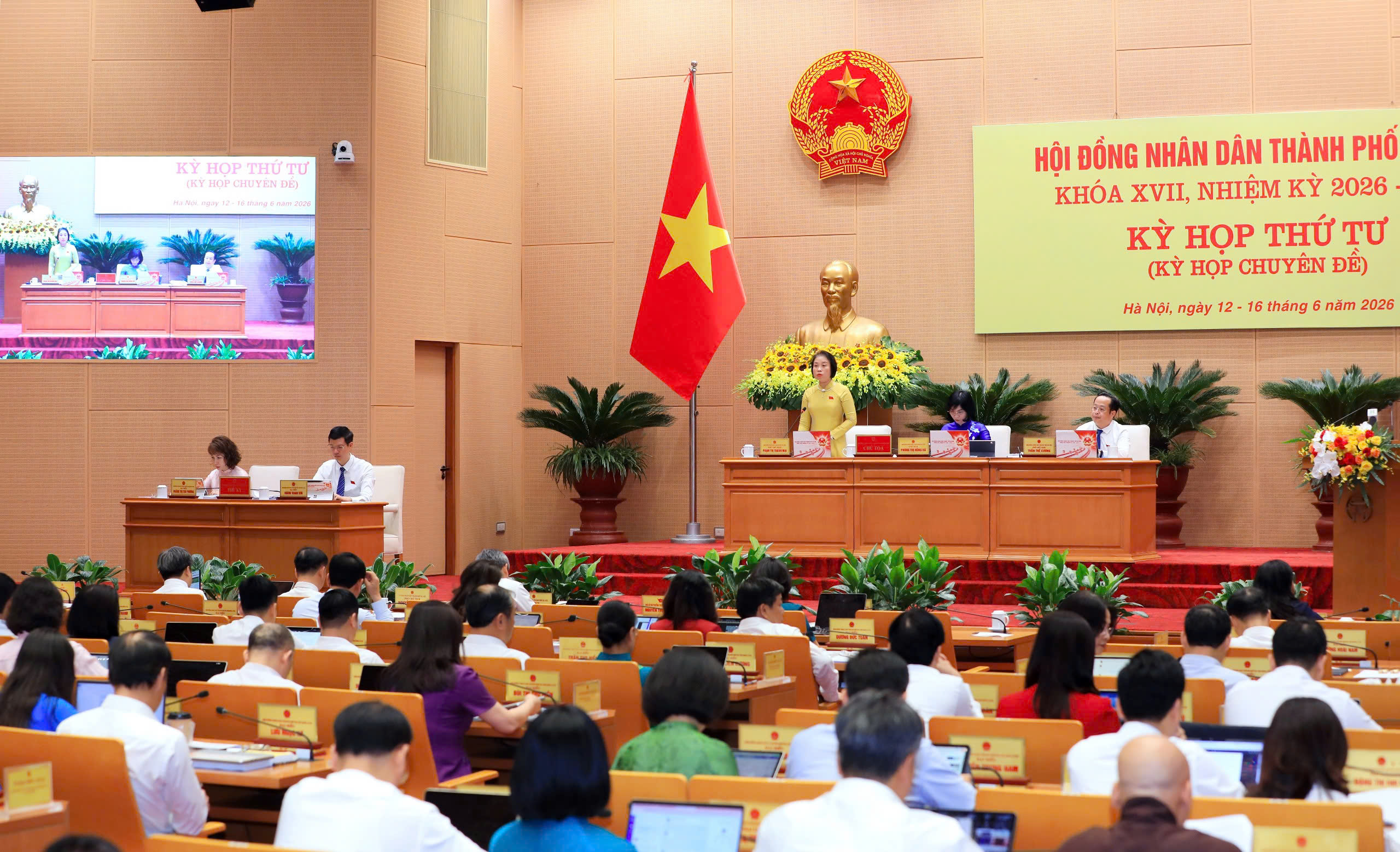 HĐND thành phố Hà Nội thảo luận loạt cơ chế đặc thù về kinh tế - ngân sách theo Luật Thủ đô năm 2026