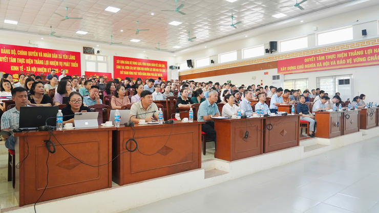 Xã Yên Lãng đẩy mạnh ứng dụng Hanoiwork, nâng cao hiệu quả quản trị và đánh giá cán bộ bằng dữ liệu số