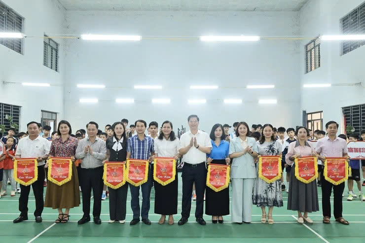 Xã Quảng Bị sôi nổi khai mạc Giải thể thao học sinh phổ thông năm học 2025-2026