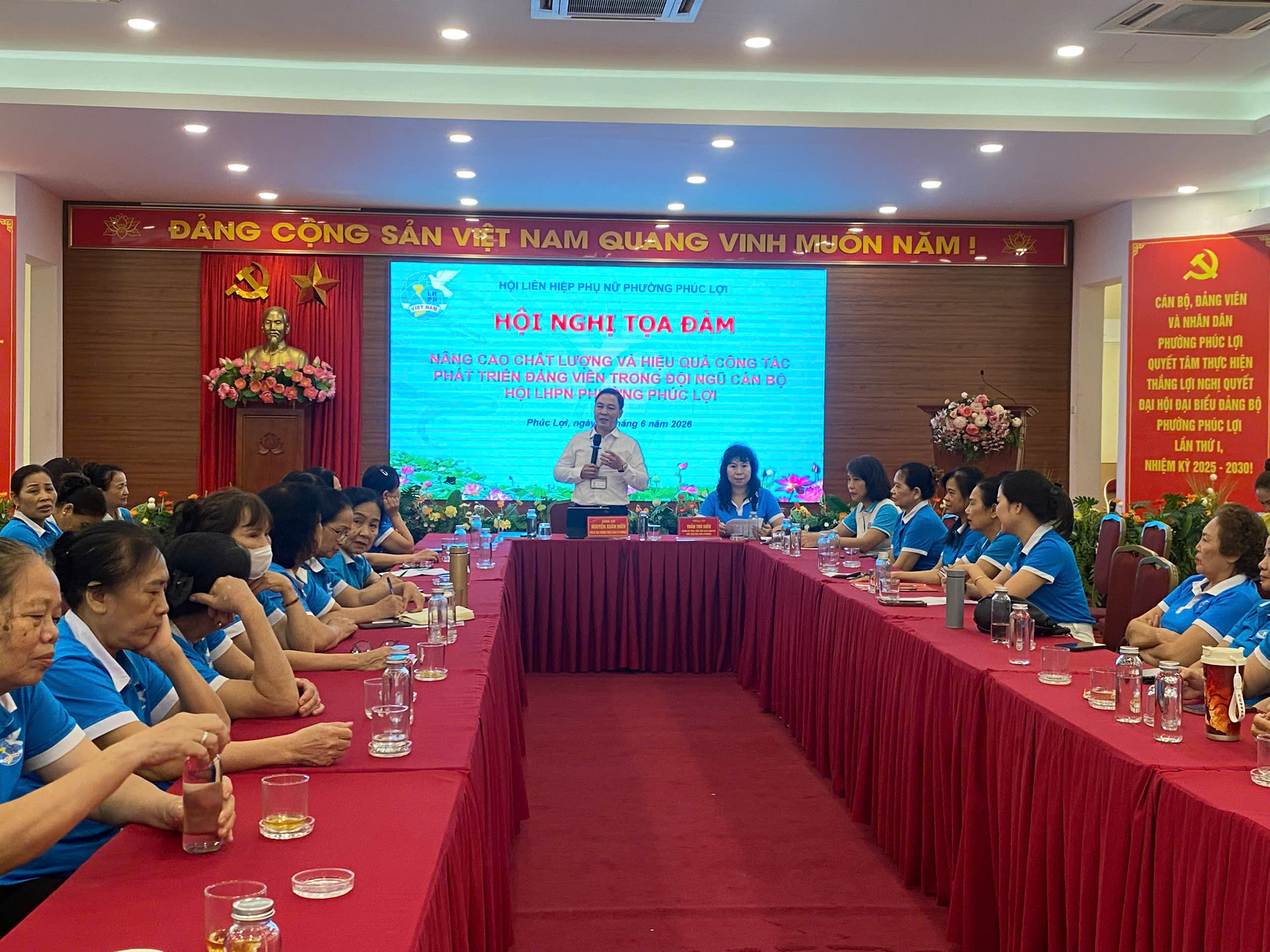 Phường Phúc Lợi tìm giải pháp tạo nguồn, nâng cao chất lượng phát triển đảng viên nữ từ cơ sở