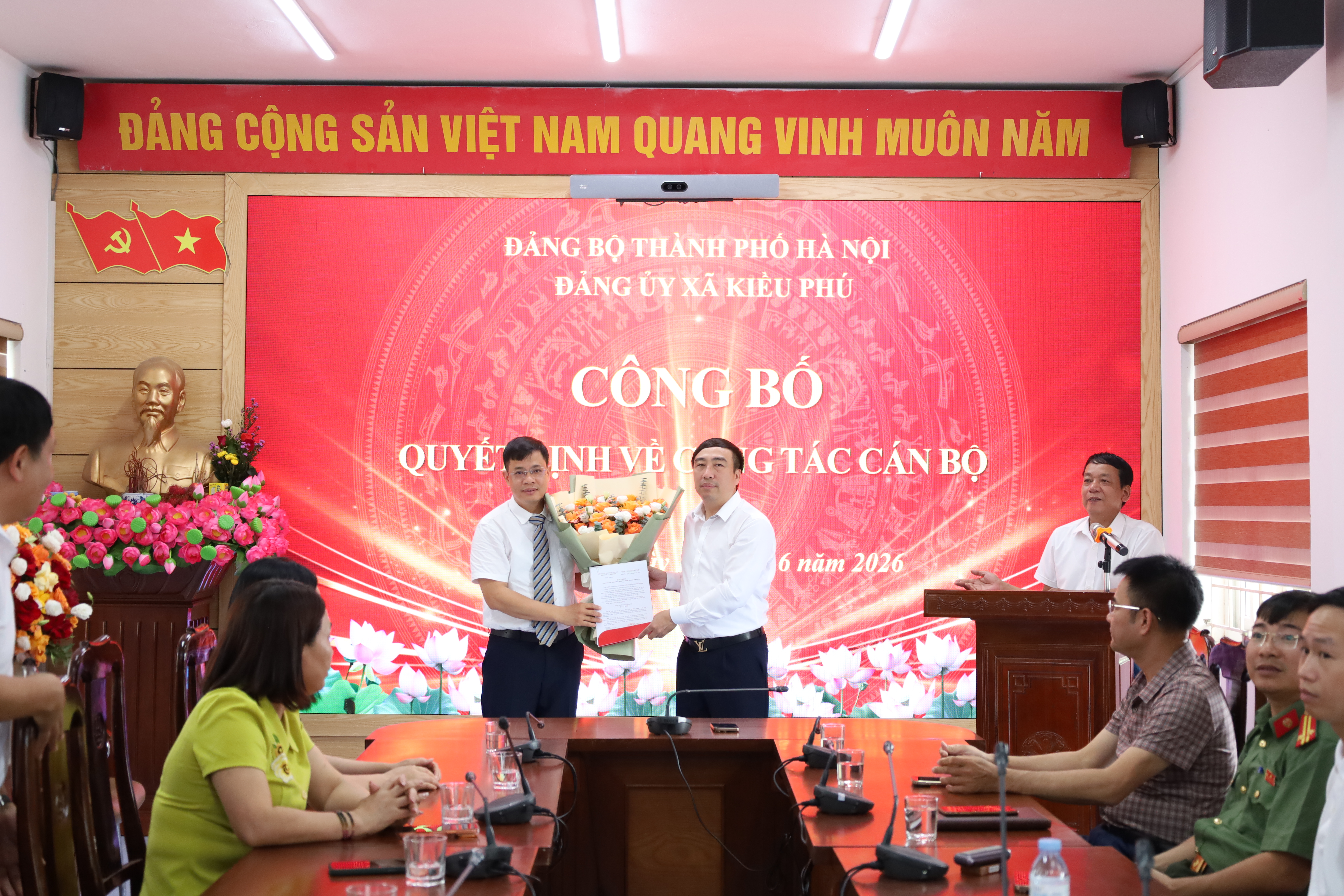 Xã Kiều Phú kiện toàn nhân sự Văn phòng Đảng ủy, tăng cường năng lực tham mưu trong giai đoạn mới