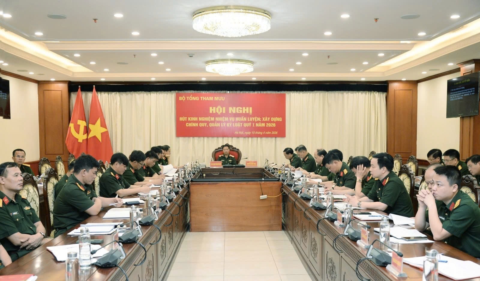 Nâng cao chất lượng huấn luyện, siết chặt xây dựng chính quy và quản lý kỷ luật trong toàn quân