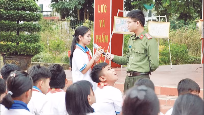 Núp bóng công nghệ để mưu đồ chống phá (Tiếp theo và hết) - Bài 2: Xây dựng không gian mạng lành mạnh, minh bạch và có sức đề kháng