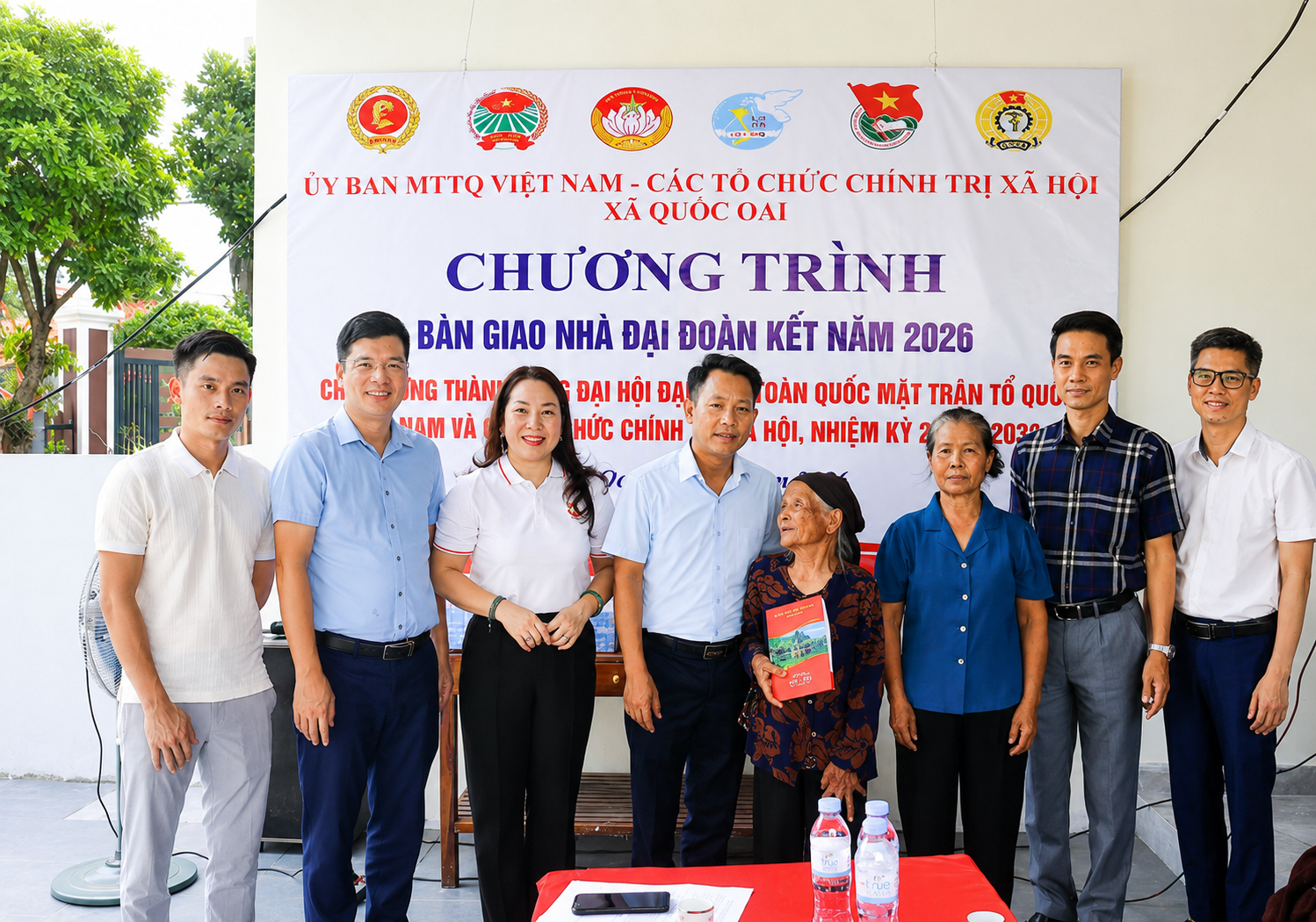 Xã Quốc Oai trao Nhà Đại đoàn kết cho gia đình vợ liệt sĩ tại thôn Đa Phúc