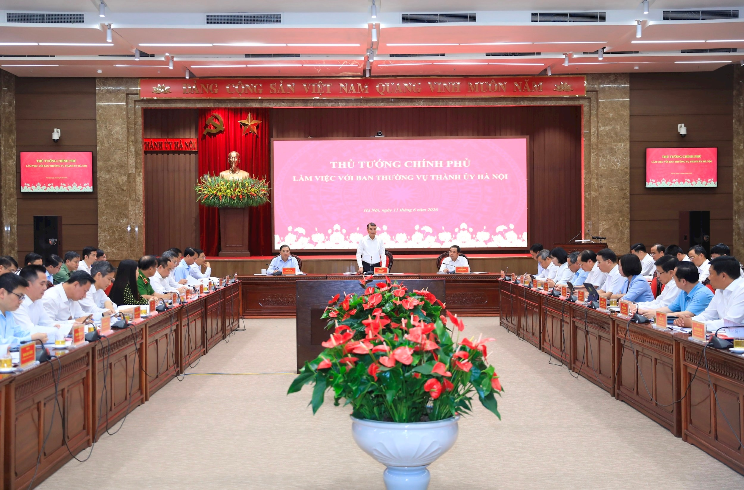 Triển khai quyết liệt các nhiệm vụ theo kết luận của Thủ tướng Chính phủ tại buổi làm việc với Ban Thường vụ Thành ủy Hà Nội