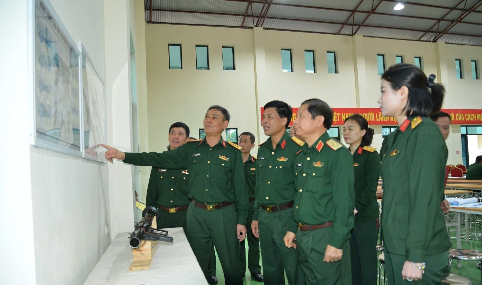 Bộ Tư lệnh Thủ đô Hà Nội bồi dưỡng nghiệp vụ quân khí cho lực lượng Ban Chỉ huy Quân sự 126 xã, phường