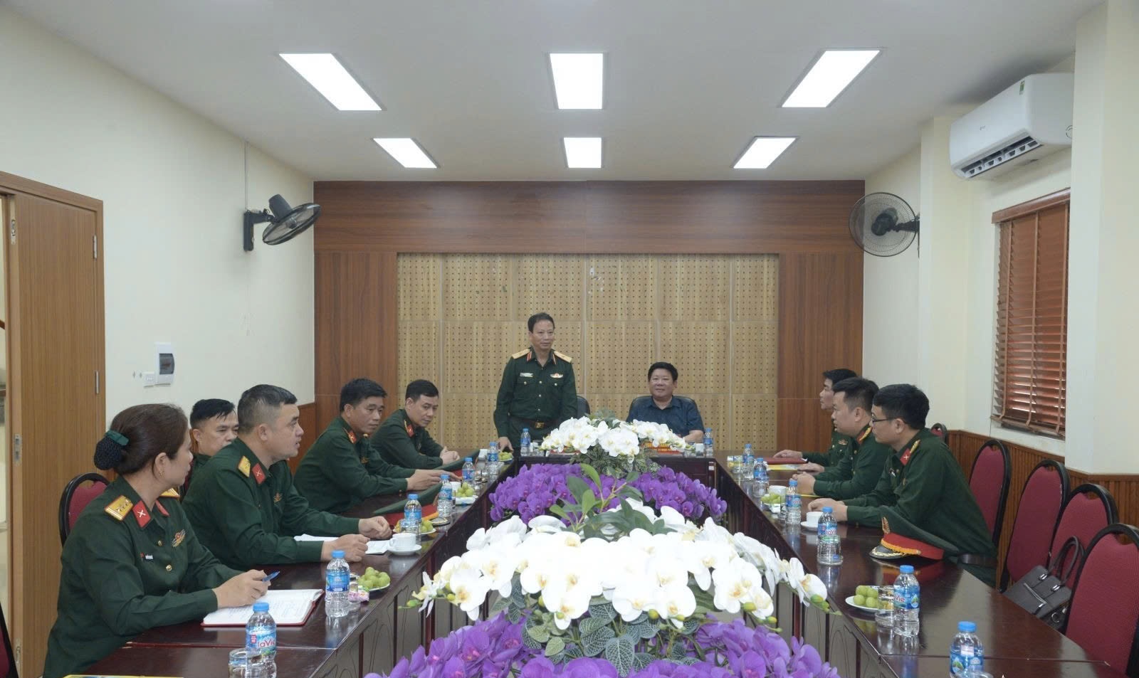 Bộ Tư lệnh Thủ đô Hà Nội kiểm tra doanh trại Ban CHQS phường Tây Hồ, yêu cầu tiếp tục củng cố chính quy