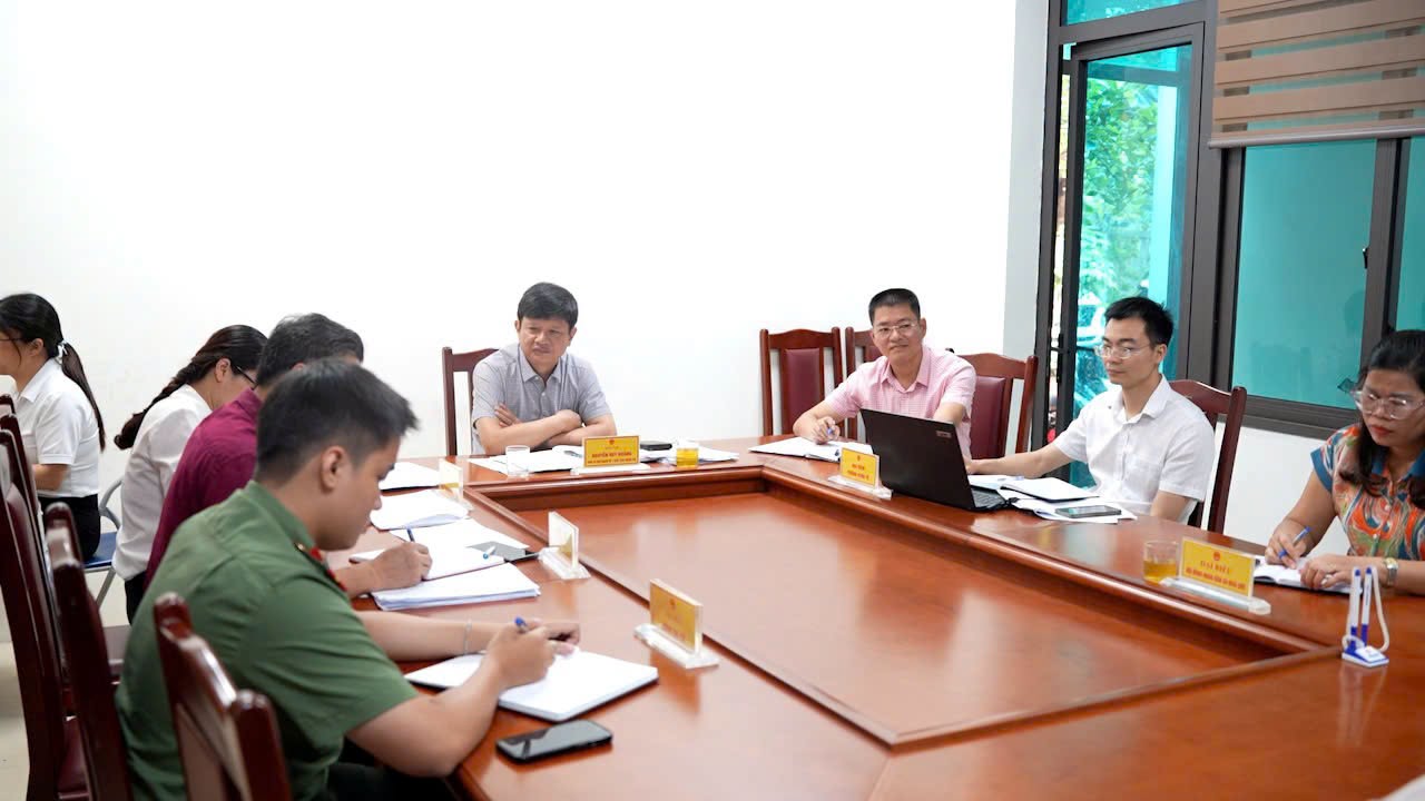 Chủ tịch UBND xã Hoài Đức yêu cầu giải quyết kịp thời kiến nghị chính đáng của công dân