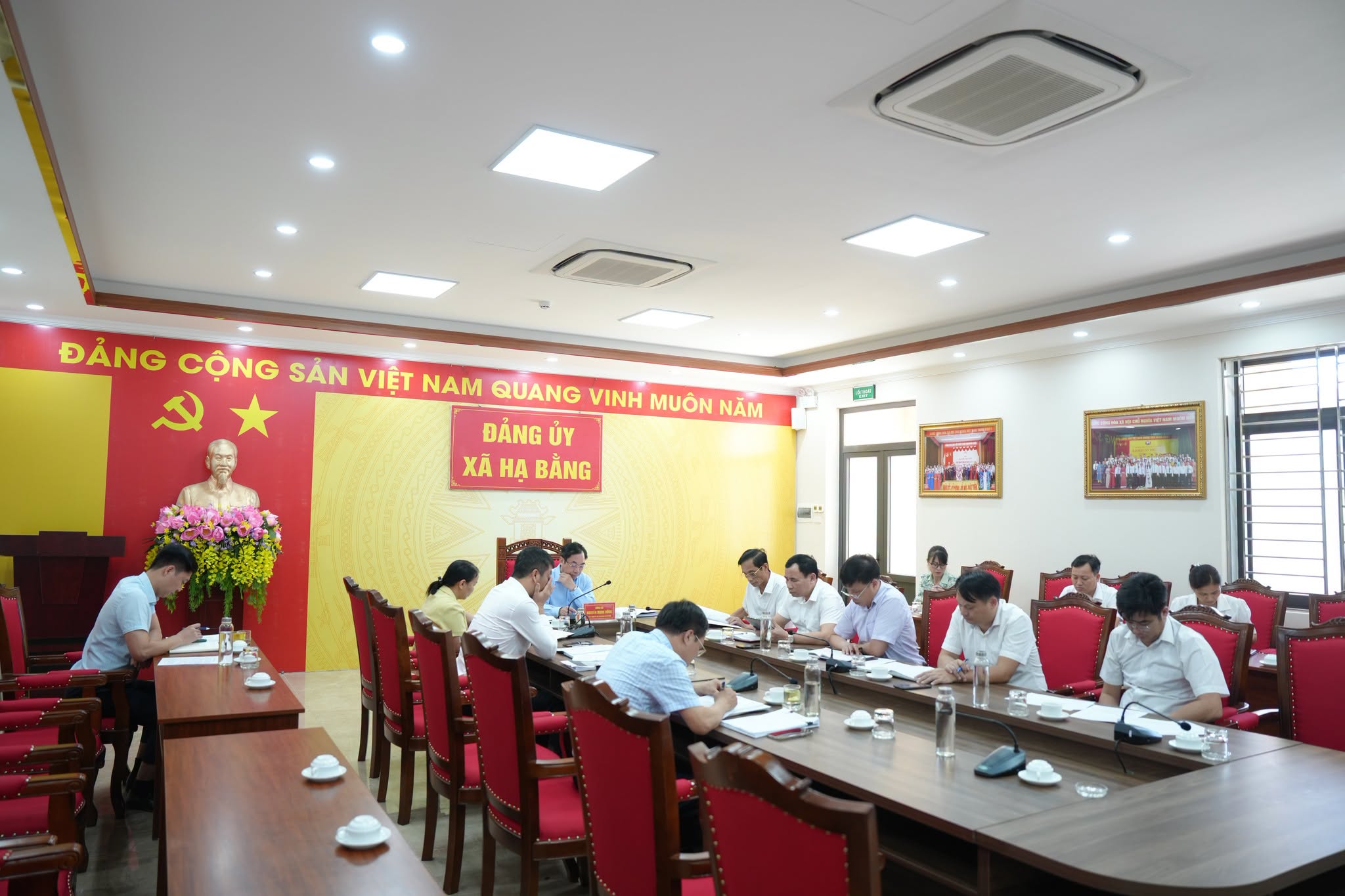 Xã Hạ Bằng hoàn thiện phương án kiện toàn tổ chức thôn, củng cố bộ máy sau sắp xếp