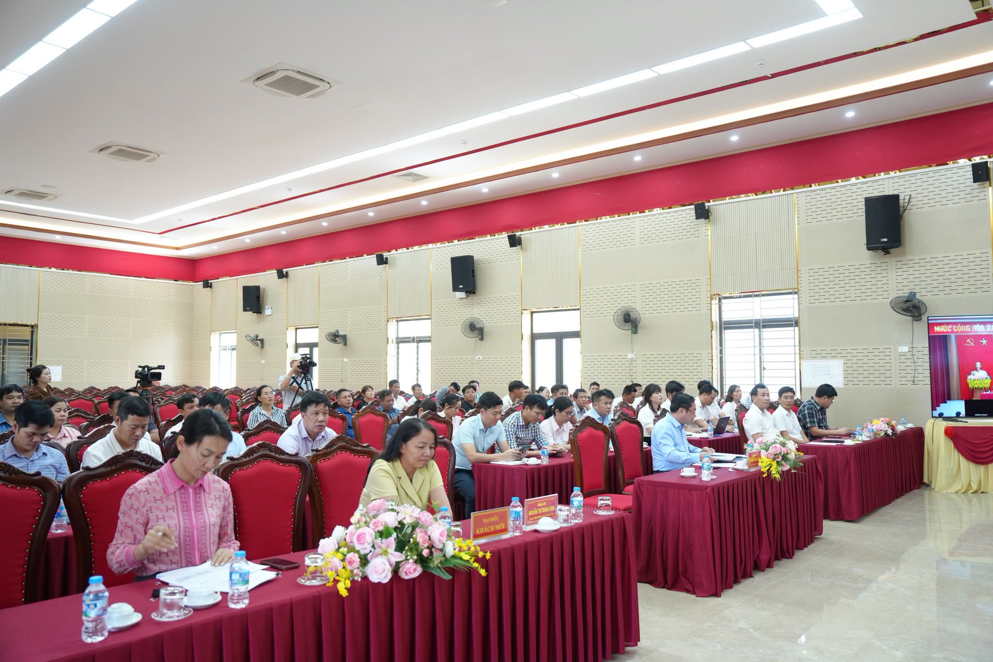 Cử tri kiến nghị nhiều giải pháp phát triển hạ tầng, tháo gỡ vướng mắc quy hoạch trước kỳ họp HĐND thành phố