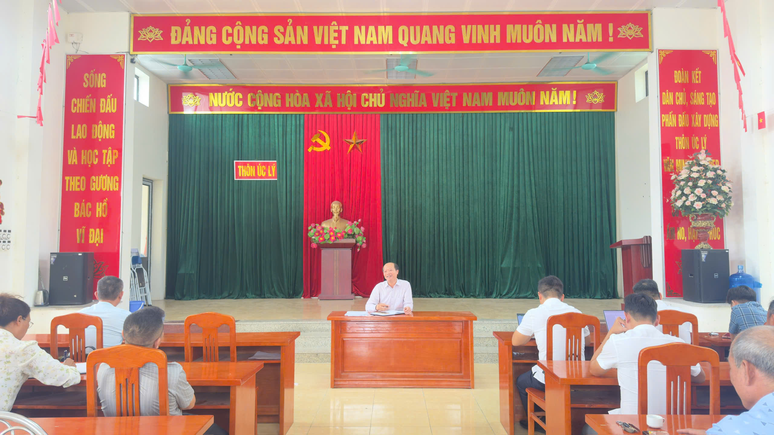 Xã Tam Hưng tăng tốc chuẩn bị sắp xếp thôn, thống nhất phương án kiện toàn tổ chức chi bộ ở cơ sở
