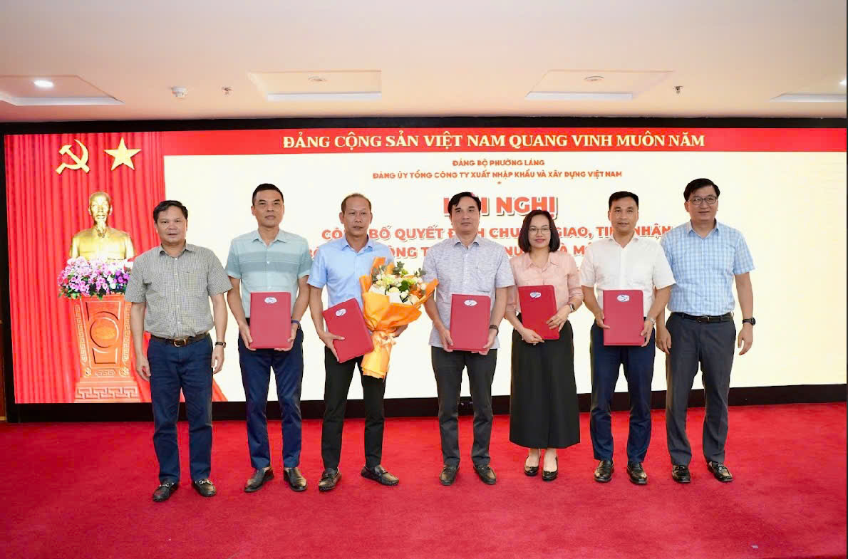 Phường Láng tiếp nhận Đảng bộ Viwaseen, tăng cường hiệu quả tổ chức đảng trong doanh nghiệp