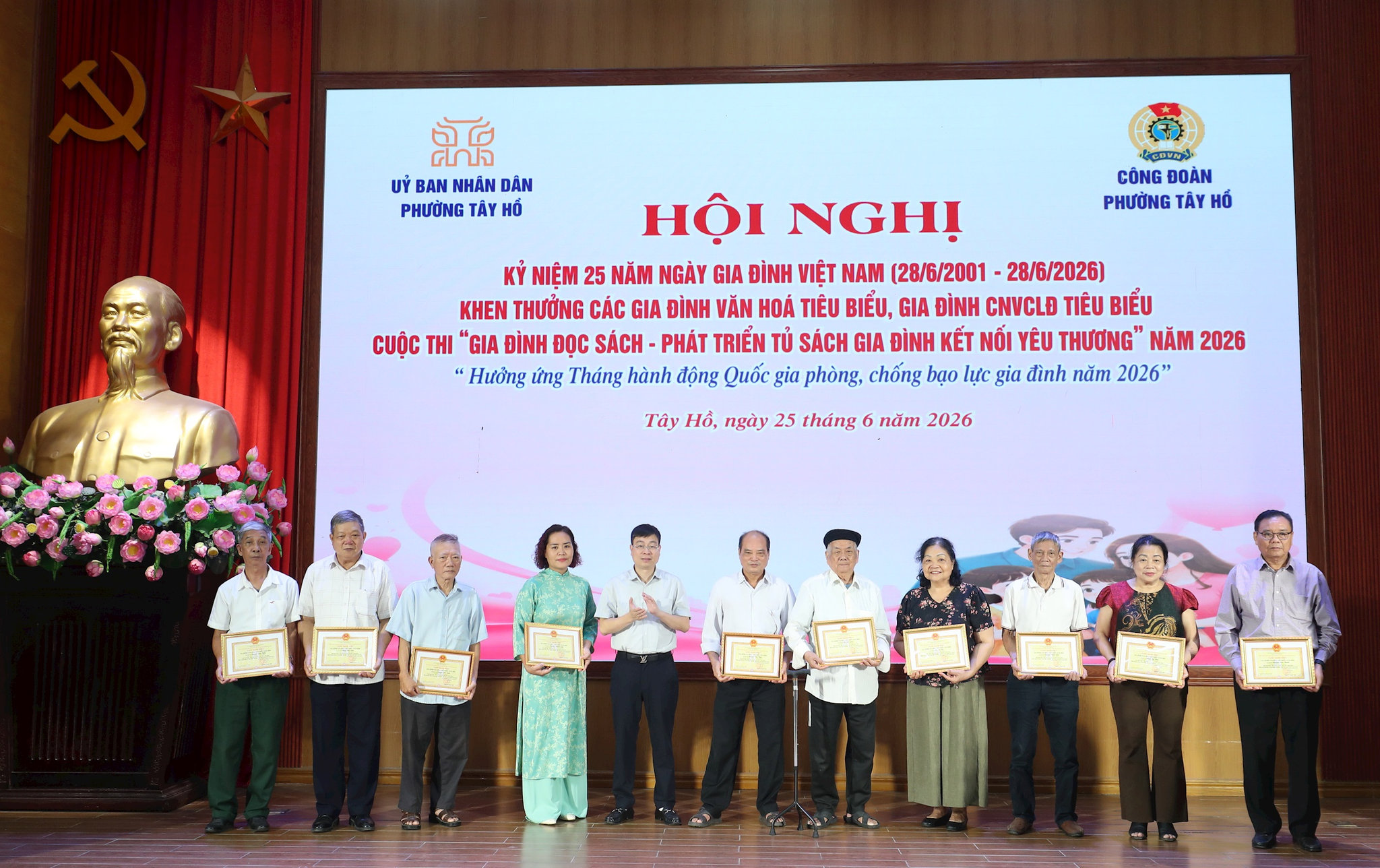 Phường Tây Hồ lan tỏa giá trị gia đình Việt, tôn vinh những mái ấm tiêu biểu năm 2026