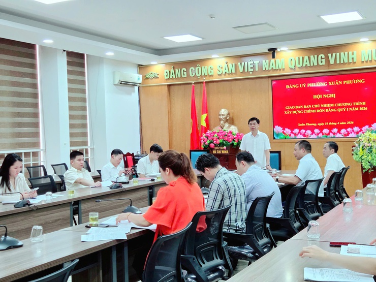 Phường Xuân Phương đẩy nhanh thực hiện Chương trình xây dựng Đảng, tạo nền tảng cho cải cách hành chính và chuyển đổi số