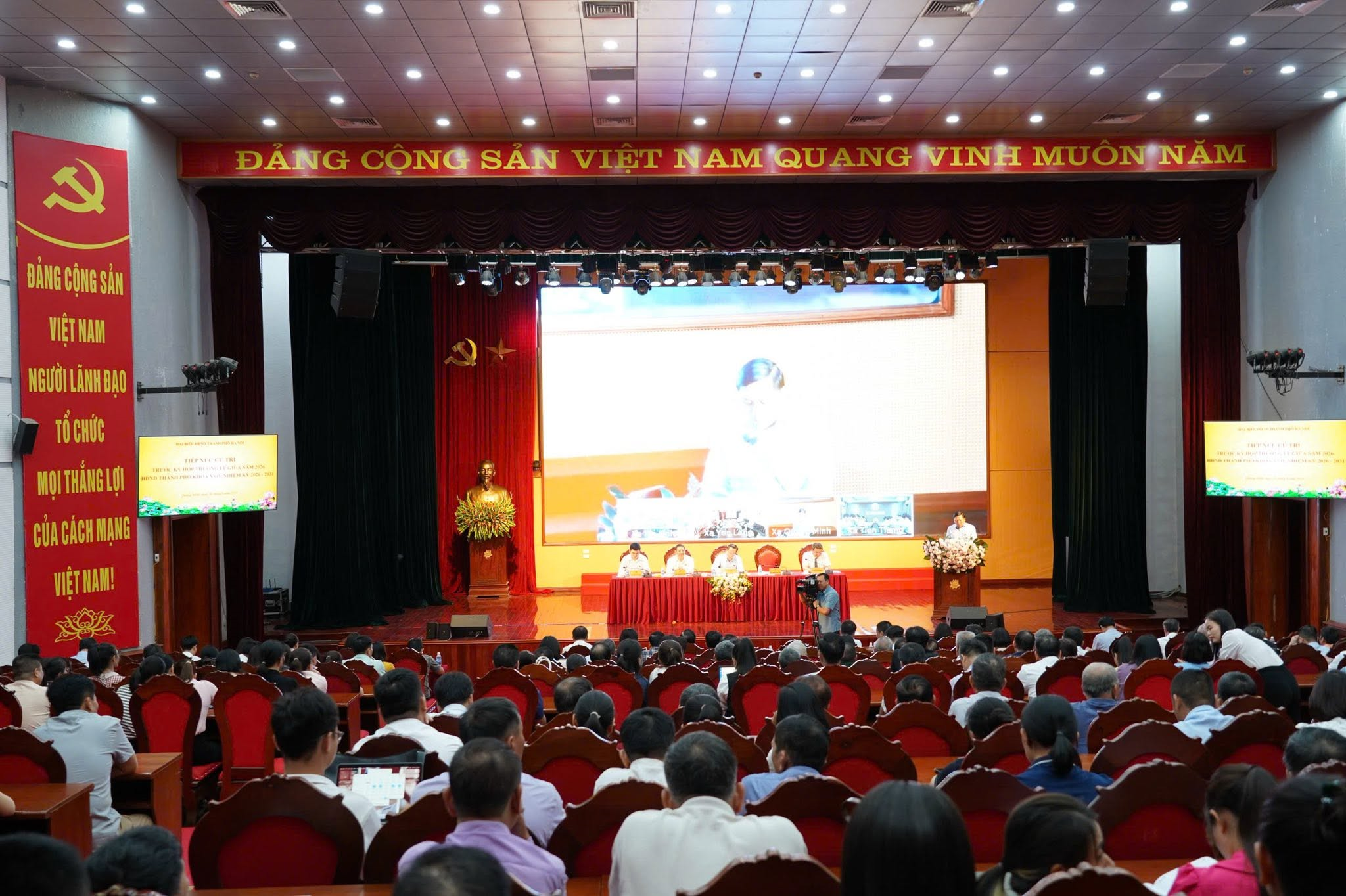 Cử tri kiến nghị nhiều vấn đề dân sinh trước kỳ họp giữa năm của HĐND thành phố Hà Nội
