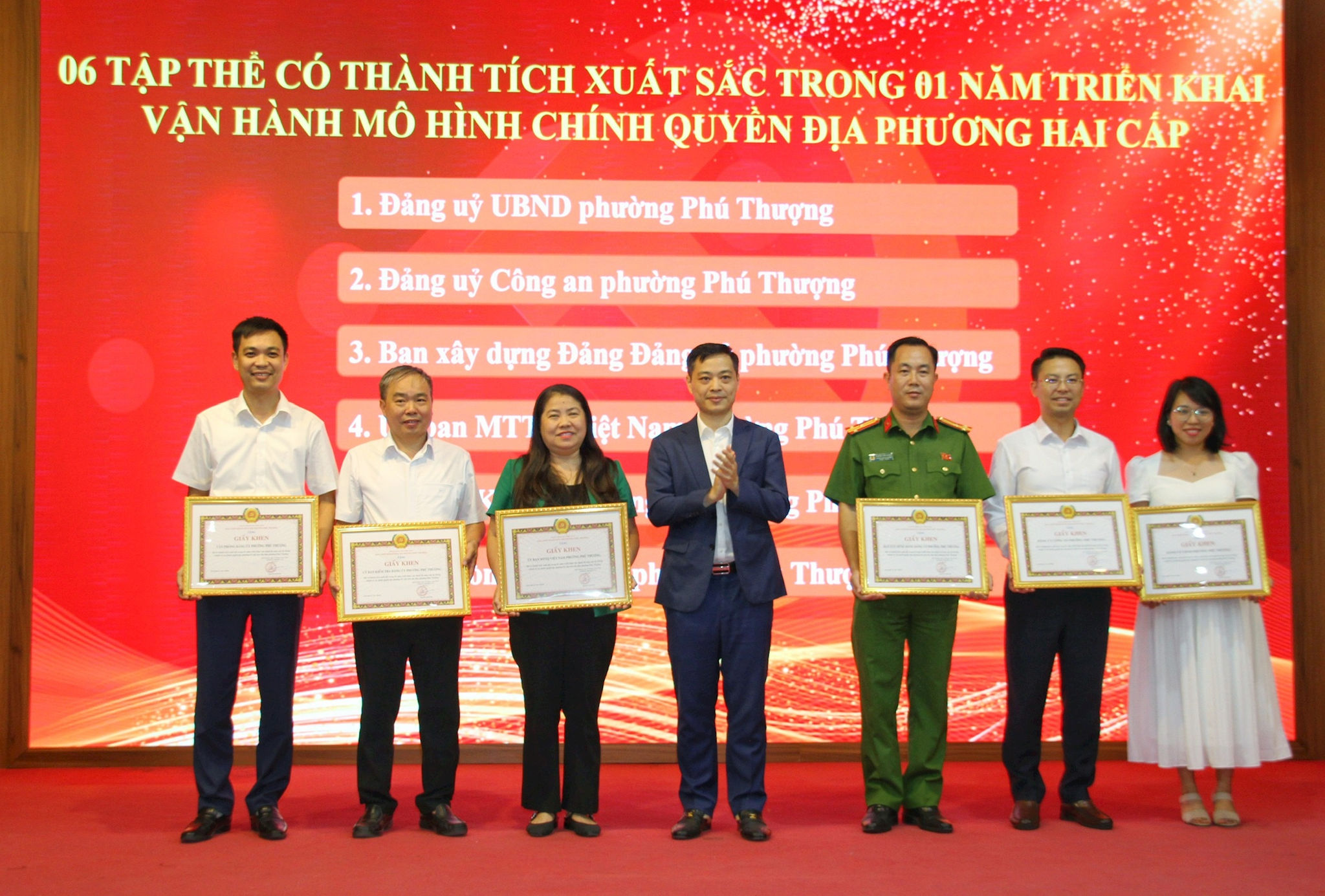 Đảng bộ phường Phú Thượng thống nhất chủ trương sắp xếp tổ dân phố, tiếp tục nâng cao hiệu quả mô hình chính quyền địa phương hai cấp