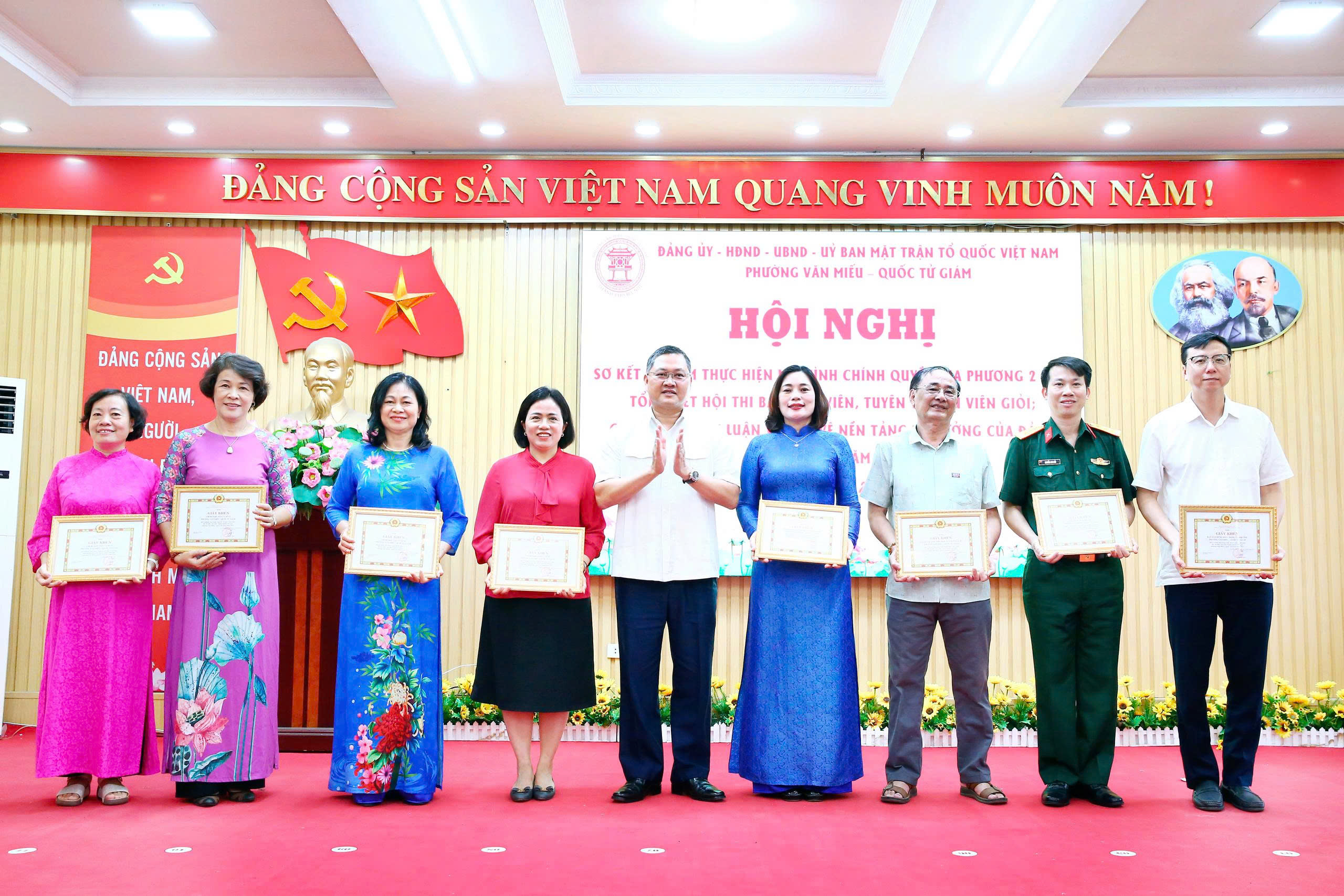 Phường Văn Miếu - Quốc Tử Giám biểu dương các tập thể, cá nhân xuất sắc trong công tác tuyên truyền và bảo vệ nền tảng tư tưởng của Đảng