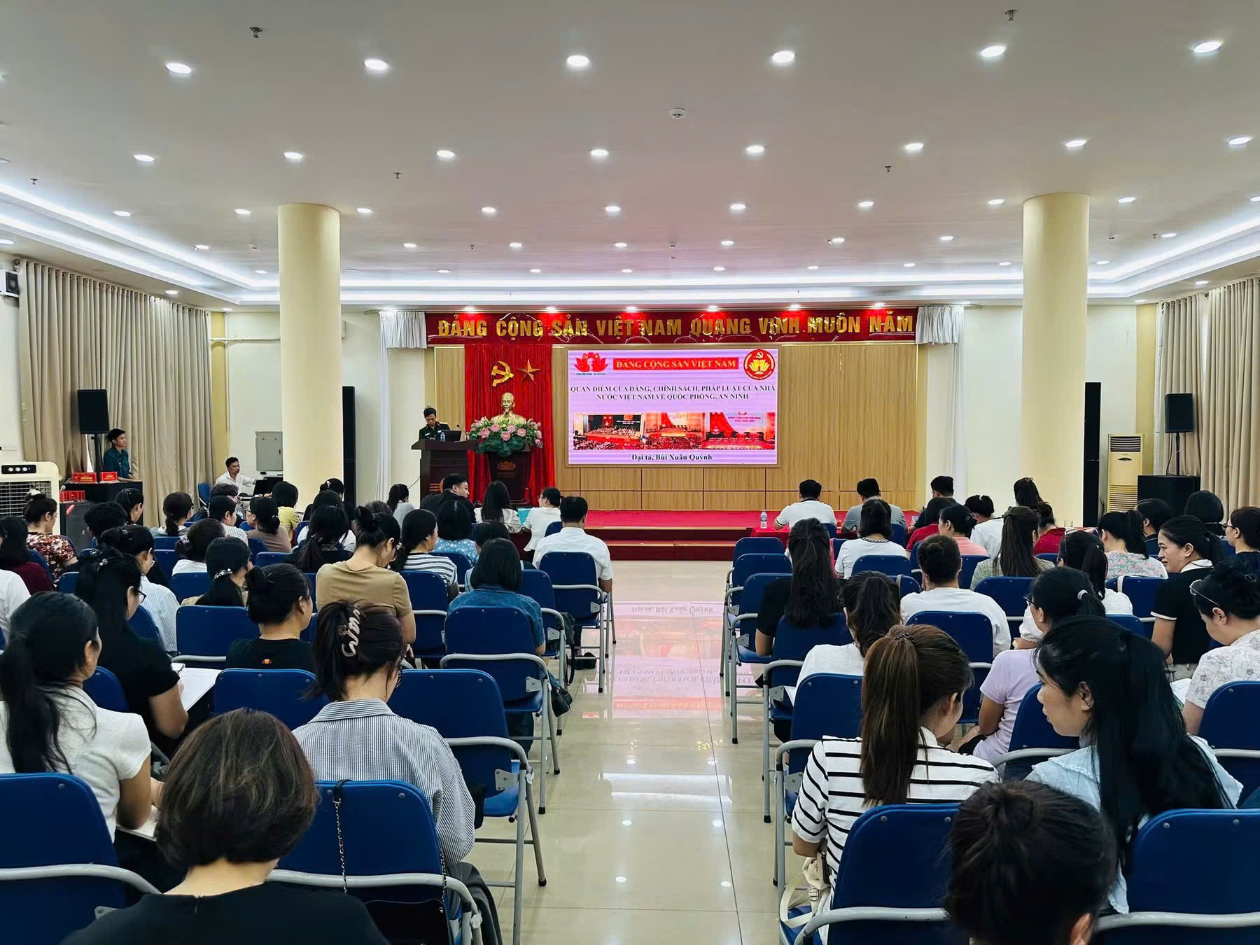 Phường Khương Đình nâng cao bản lĩnh cán bộ qua lớp bồi dưỡng kiến thức quốc phòng và an ninh năm 2026