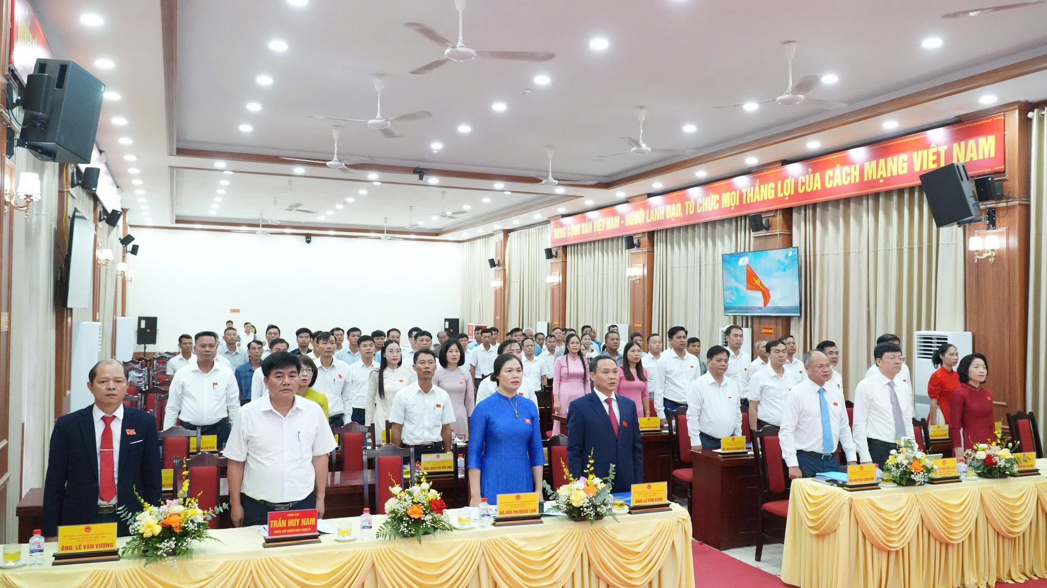 HĐND xã Phượng Dực thông qua 5 nghị quyết quan trọng, tạo nền tảng phát triển giai đoạn mới
