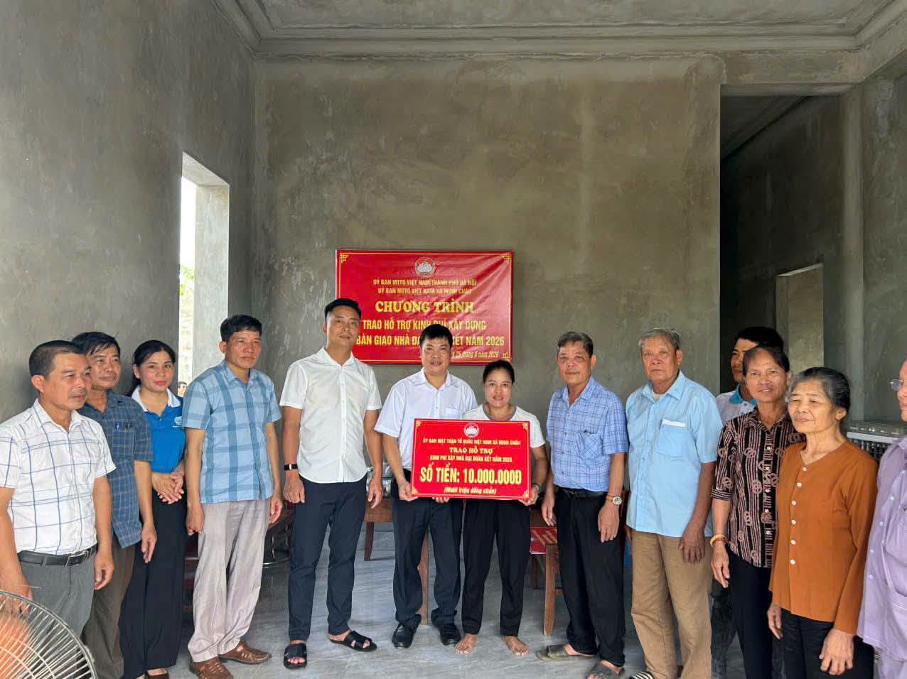 Xã Minh Châu trao 2 Nhà Đại đoàn kết, tiếp thêm động lực cho hộ khó khăn ổn định cuộc sống