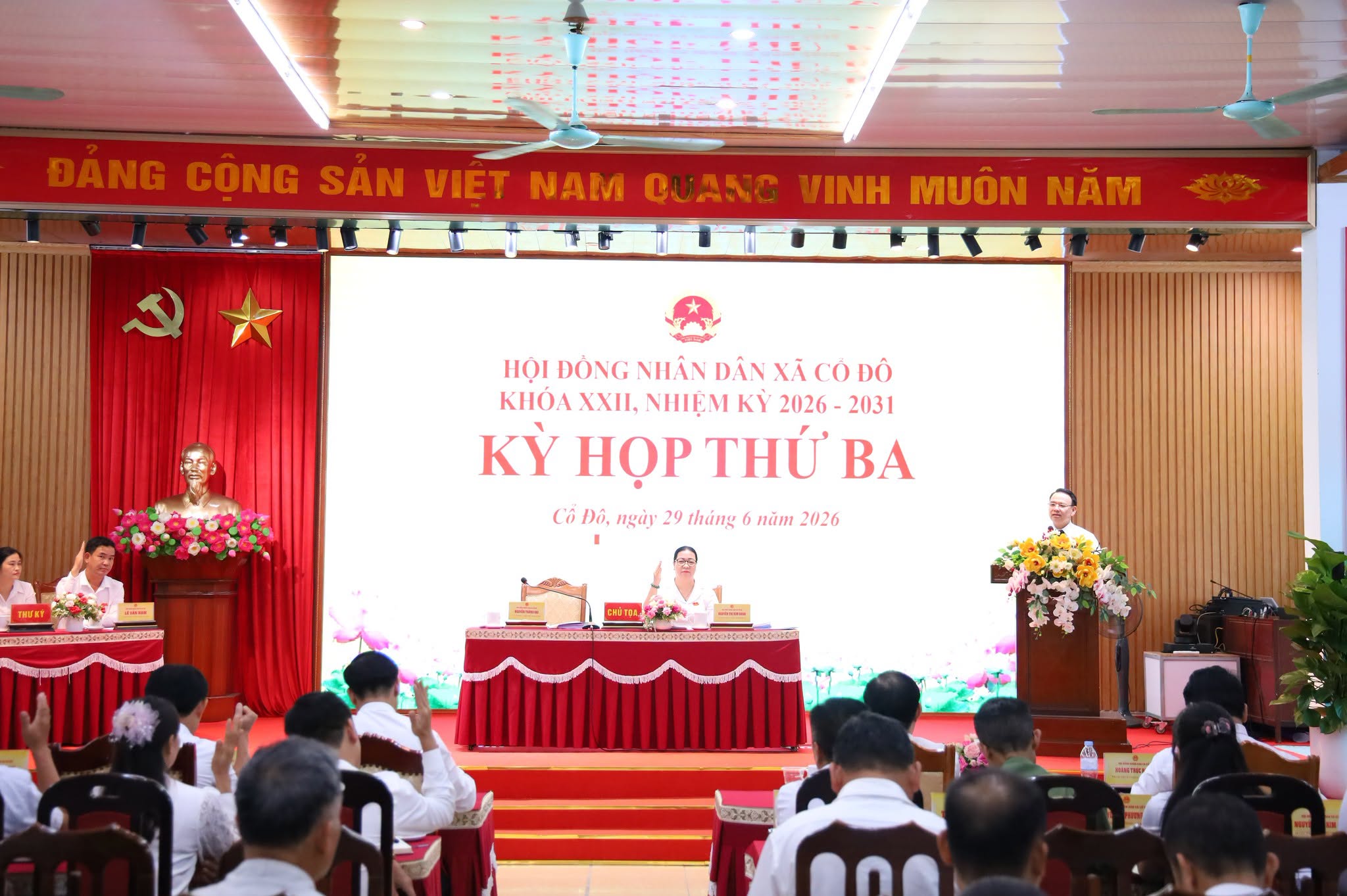 HĐND xã Cổ Đô thông qua 7 nghị quyết quan trọng, tạo động lực phát triển giai đoạn 2026-2030