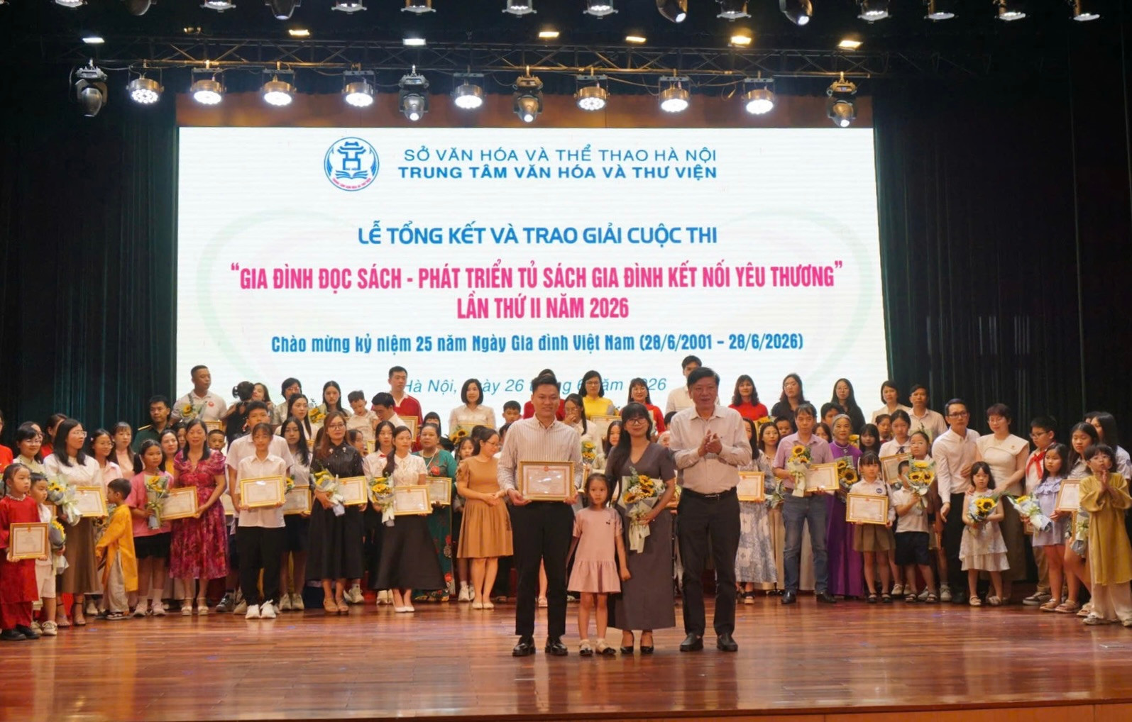 82 tác phẩm xuất sắc đoạt giải Cuộc thi “Gia đình đọc sách - Phát triển tủ sách gia đình kết nối yêu thương”