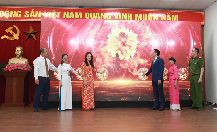 Phường Lĩnh Nam biểu dương các tập thể, cá nhân tiêu biểu sau thành công cuộc bầu cử và các phong trào thi đua