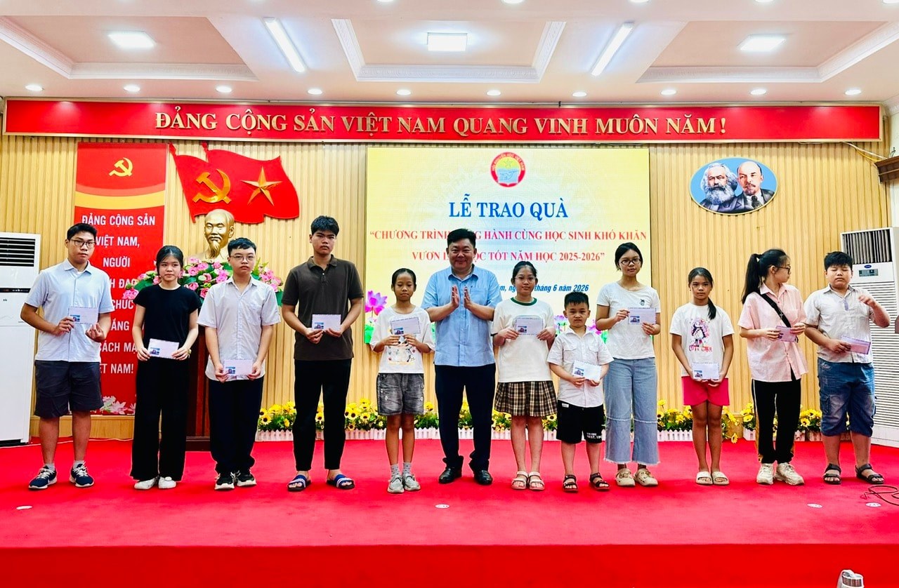 Phường Văn Miếu - Quốc Tử Giám tiếp sức học sinh khó khăn, lan tỏa phong trào khuyến học, khuyến tài