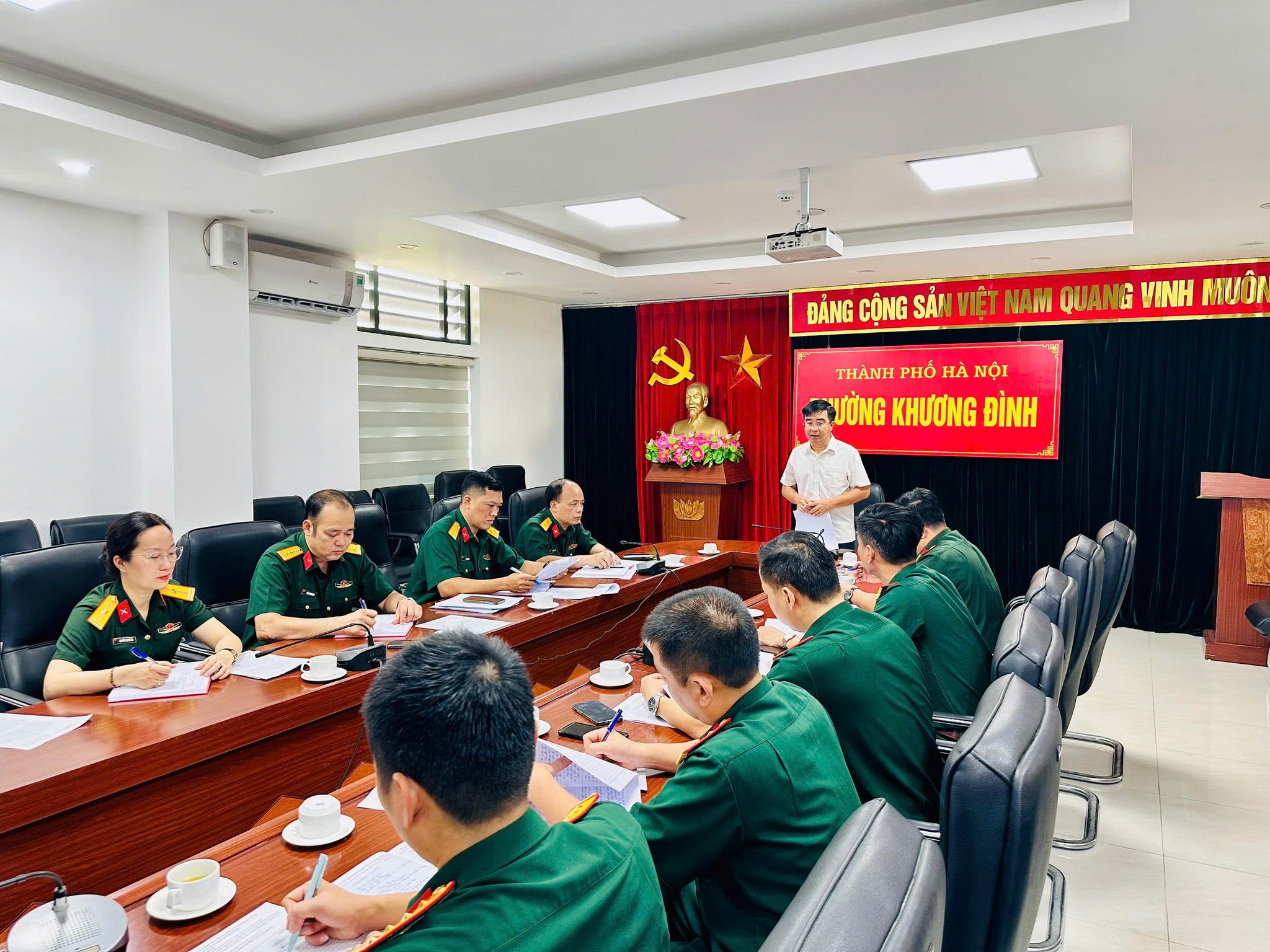 Chi bộ Quân sự phường Khương Đình nâng cao năng lực lãnh đạo, quyết tâm hoàn thành tốt nhiệm vụ quốc phòng địa phương
