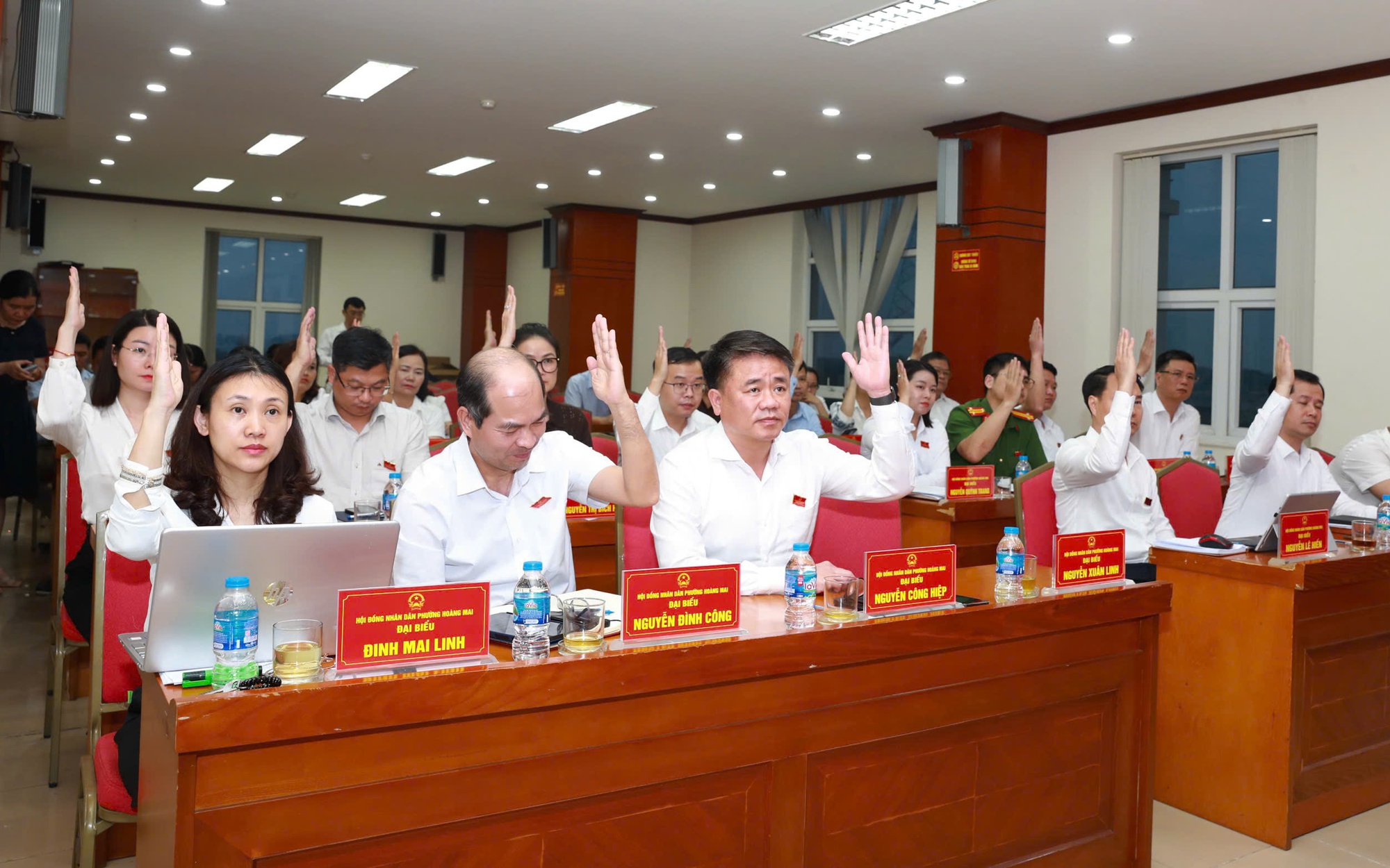 HĐND phường Hoàng Mai thông qua nhiều nghị quyết quan trọng về ngân sách, đầu tư công và hoạt động của HĐND