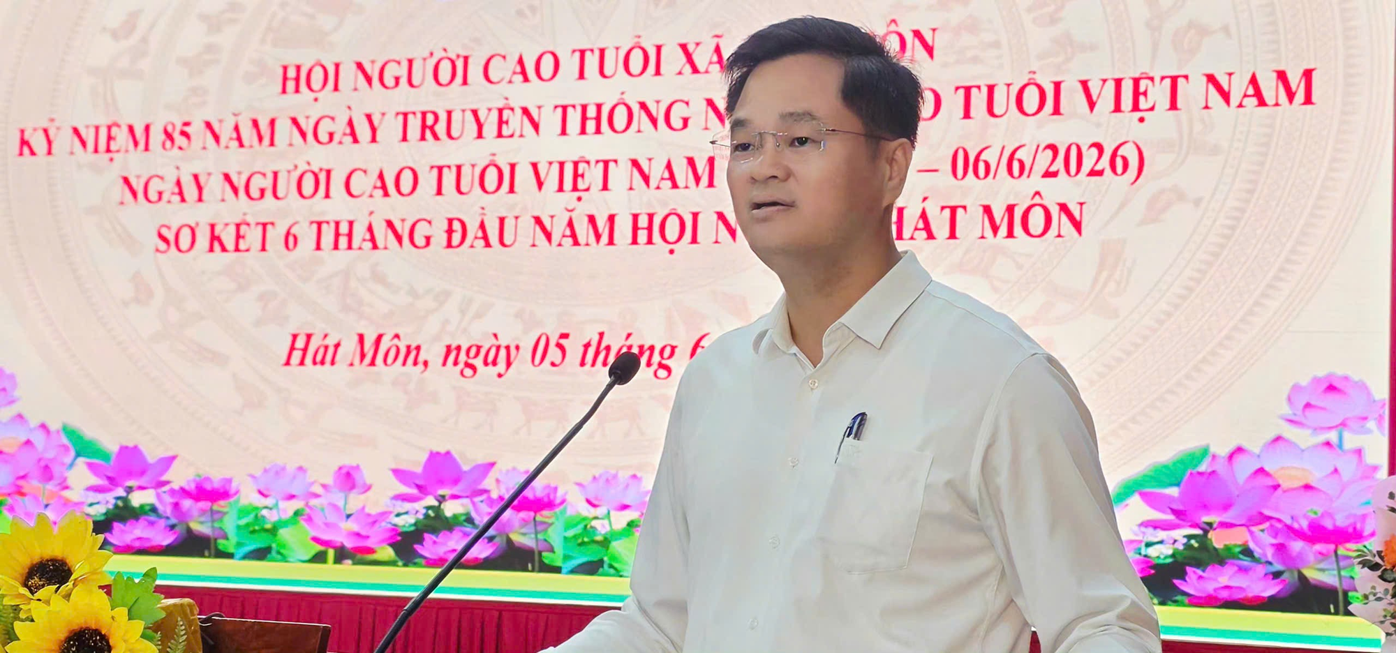 Người cao tuổi Hát Môn phát huy vai trò “Tuổi cao - Gương sáng”, đóng góp xây dựng quê hương